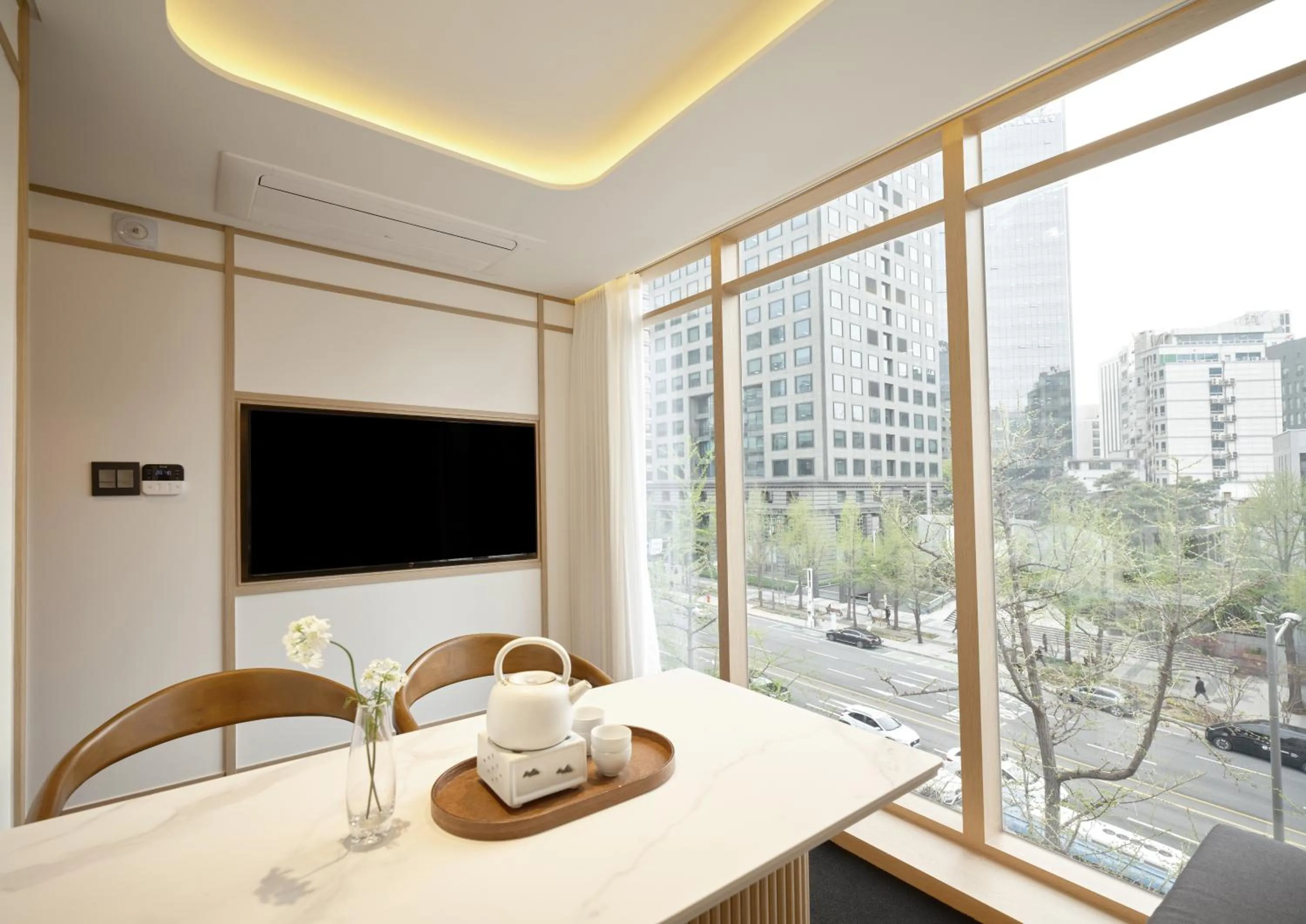 TV and multimedia in UH Suite Seoul Deoksugung