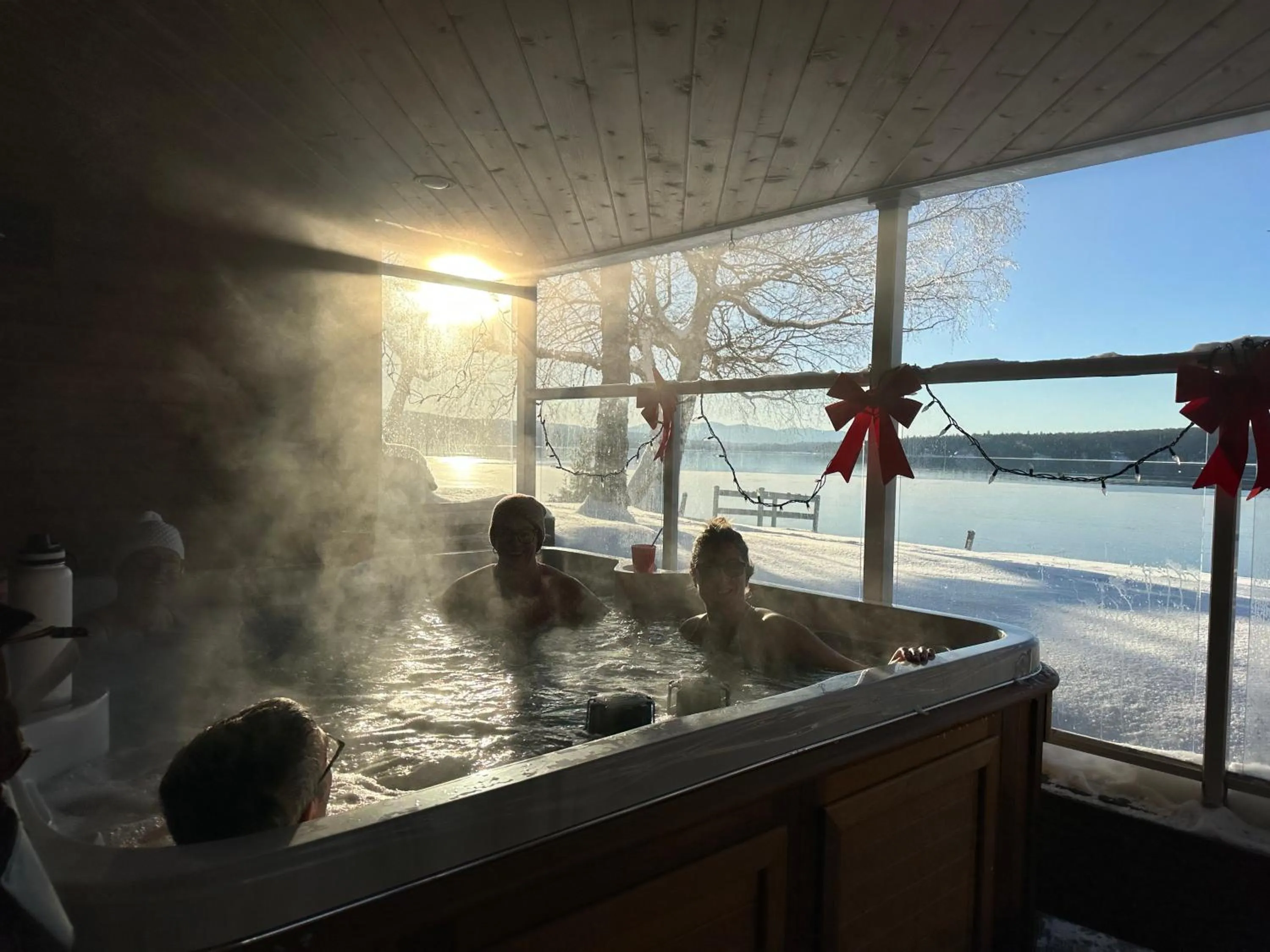 Hot Tub in Auberge et Chalets sur le Lac