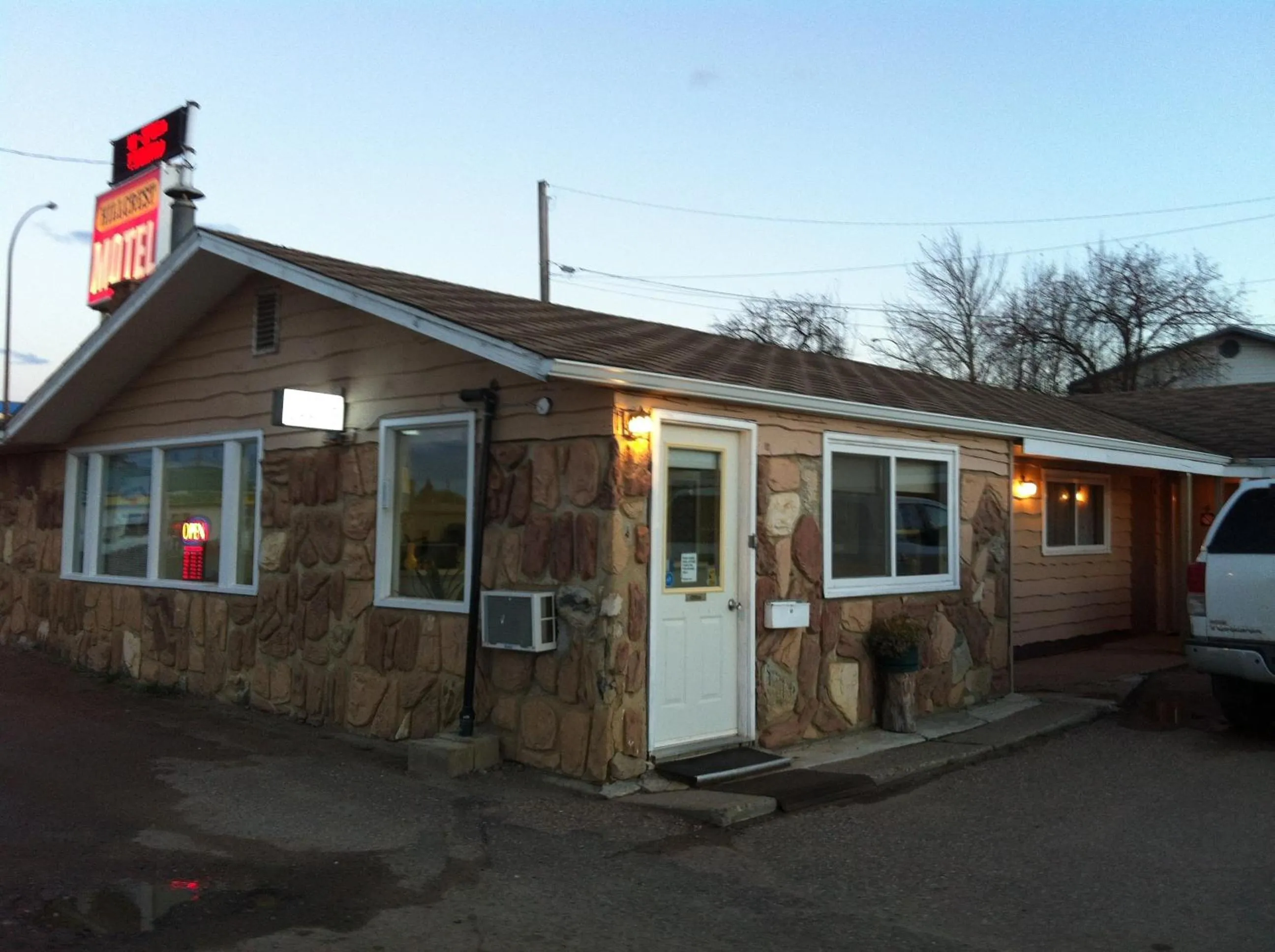 Property building in Hillcrest Motel