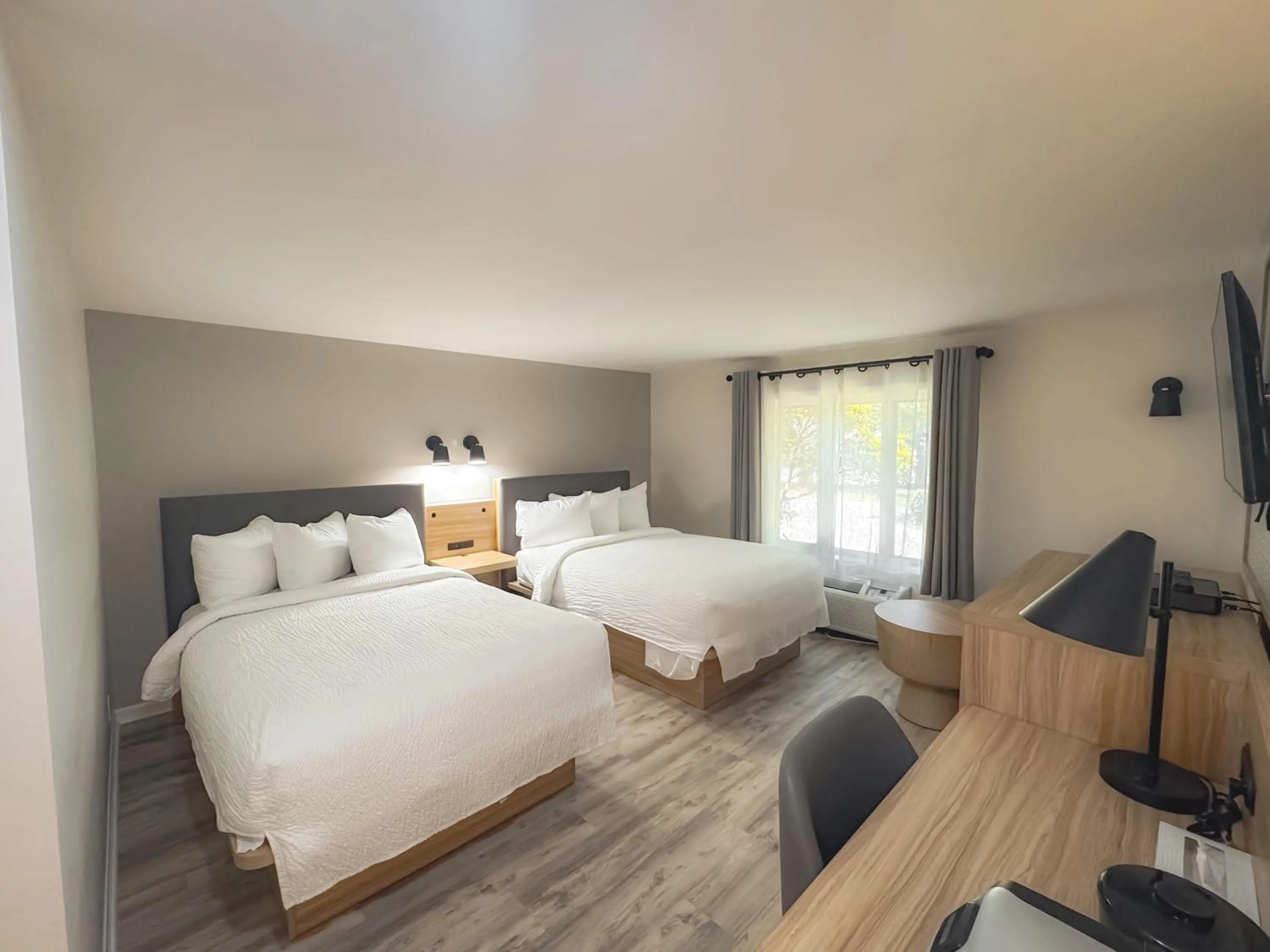 Bedroom, Bed in The Earl of Sandwich Motel