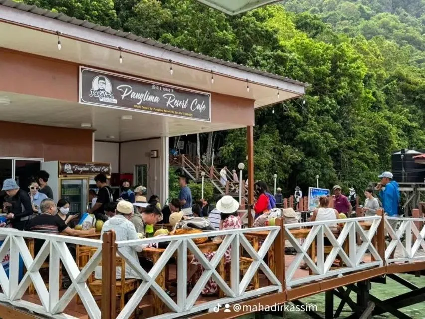 Restaurant/places to eat in Panglima Resort Semporna