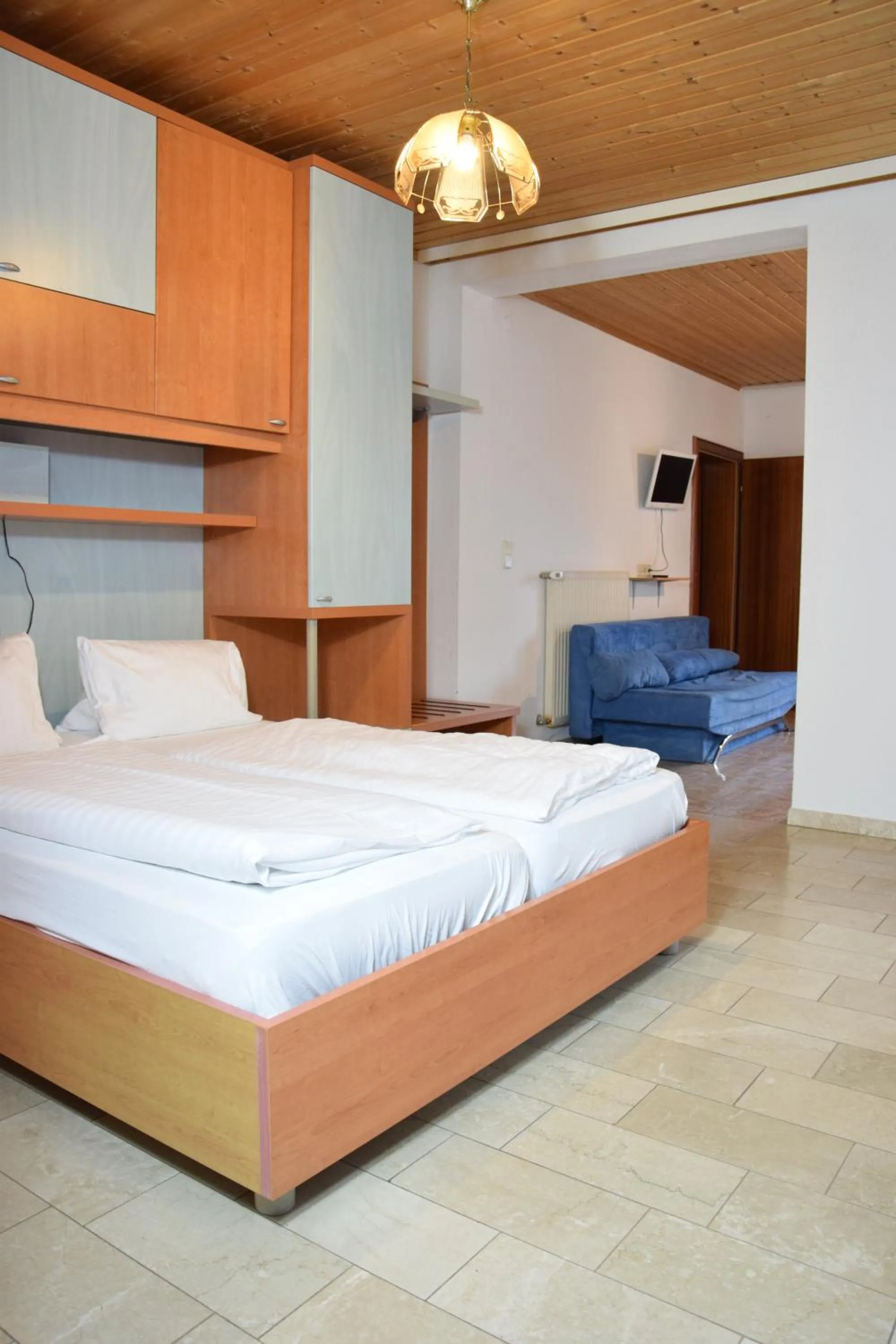 Photo of the whole room, Bed in Appartmenthaus Rosenhof