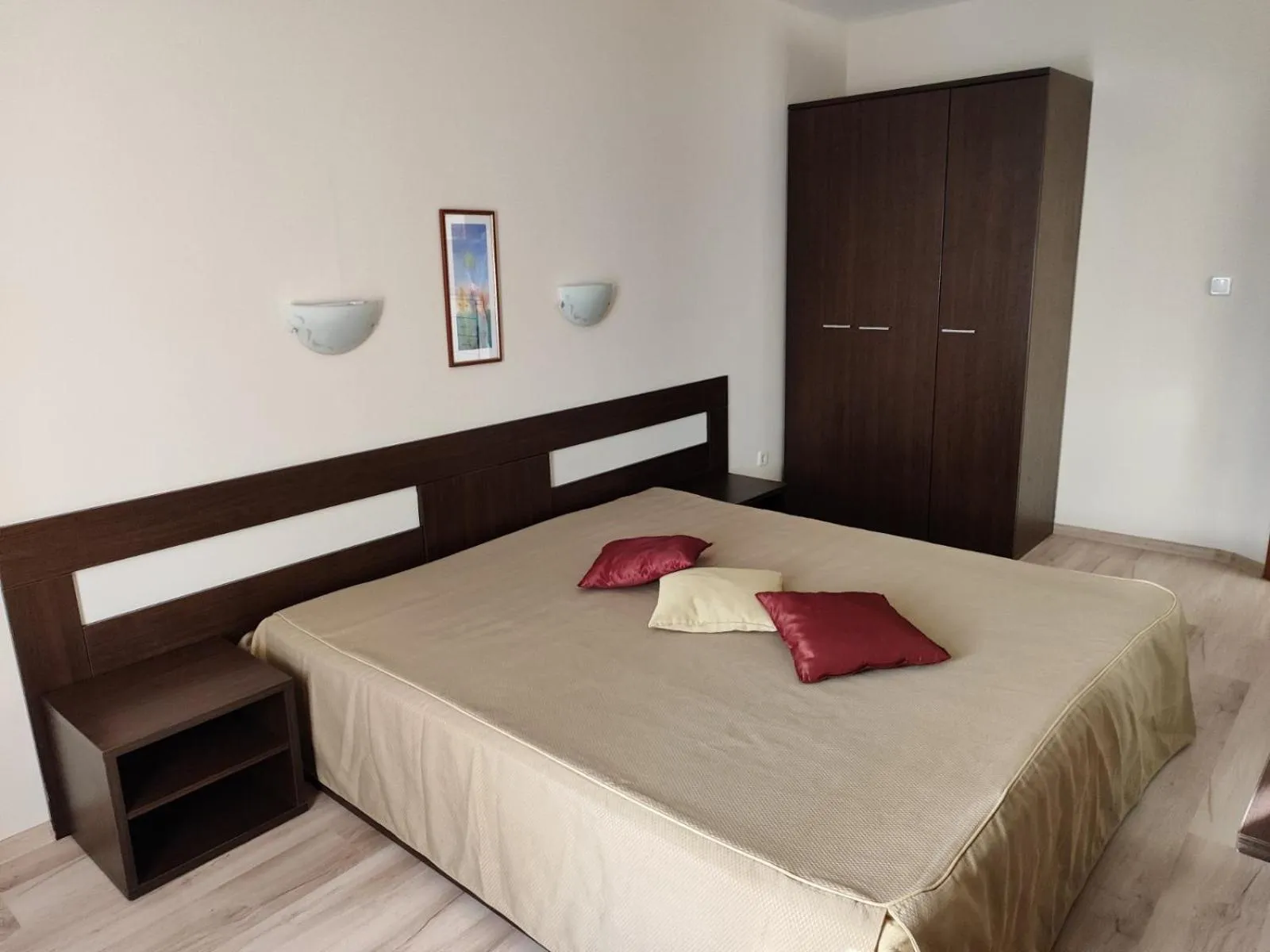 Sun Palace Home Apartments