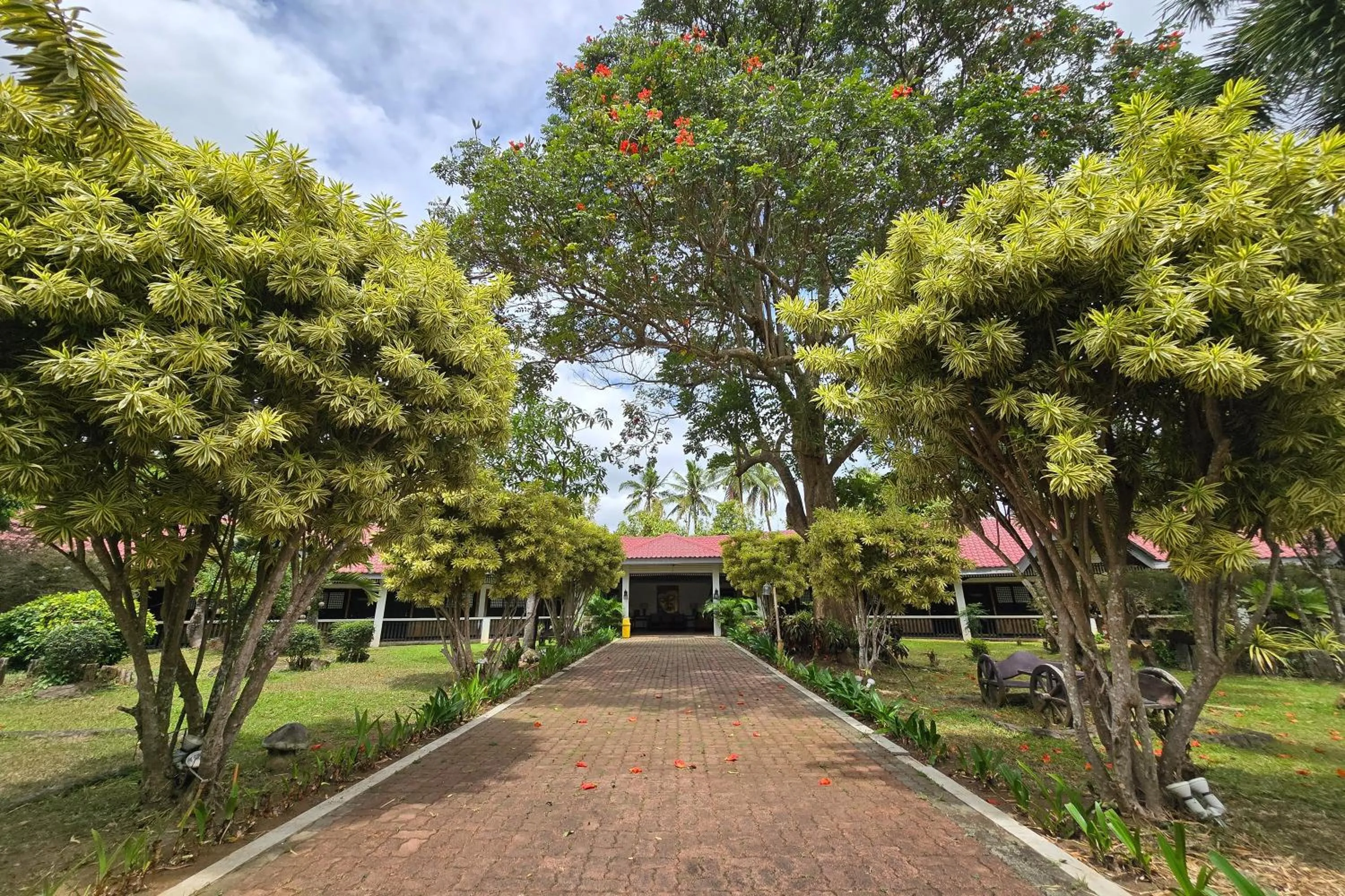 Property building in Grand Villa Laguna