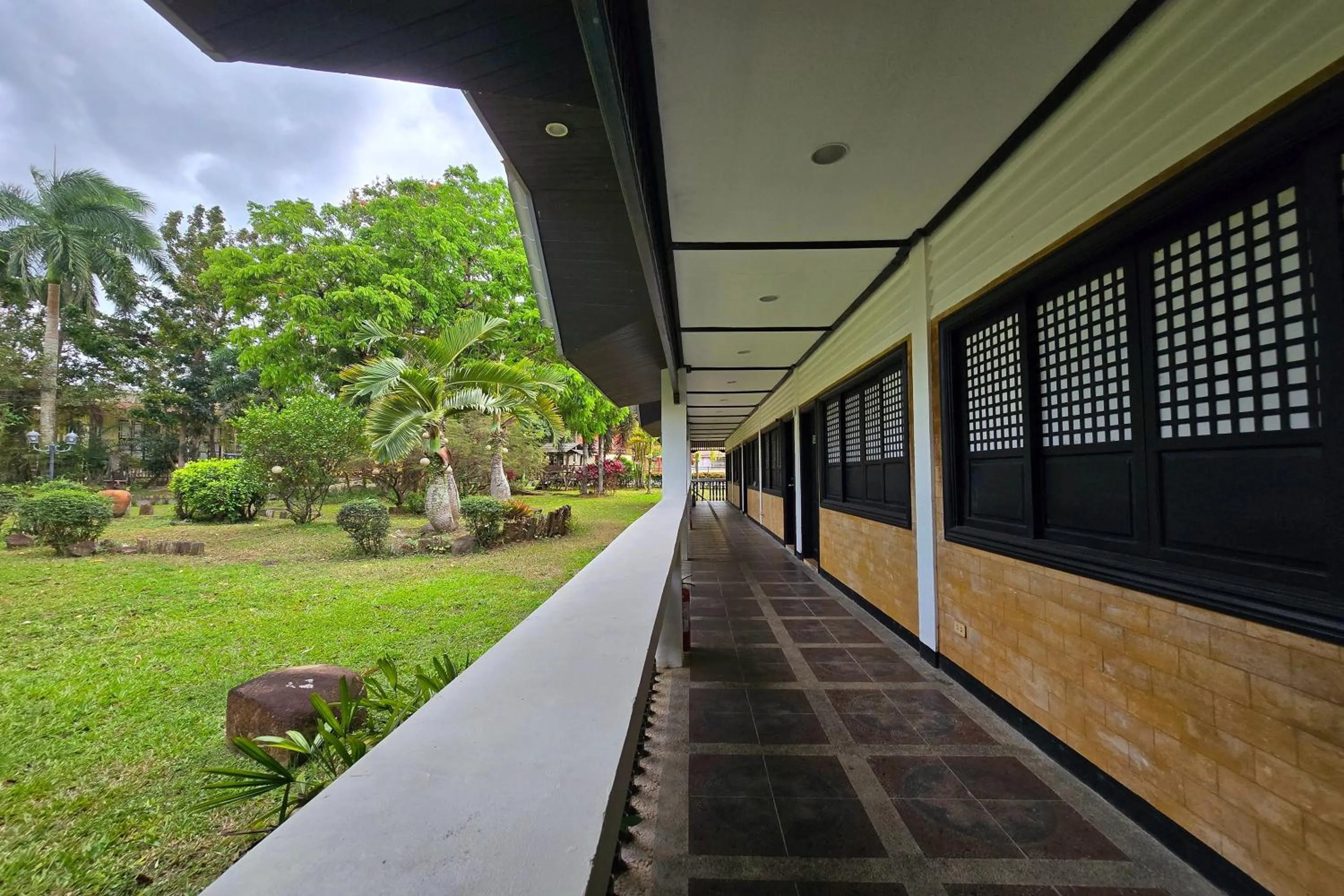 Garden view in Grand Villa Laguna
