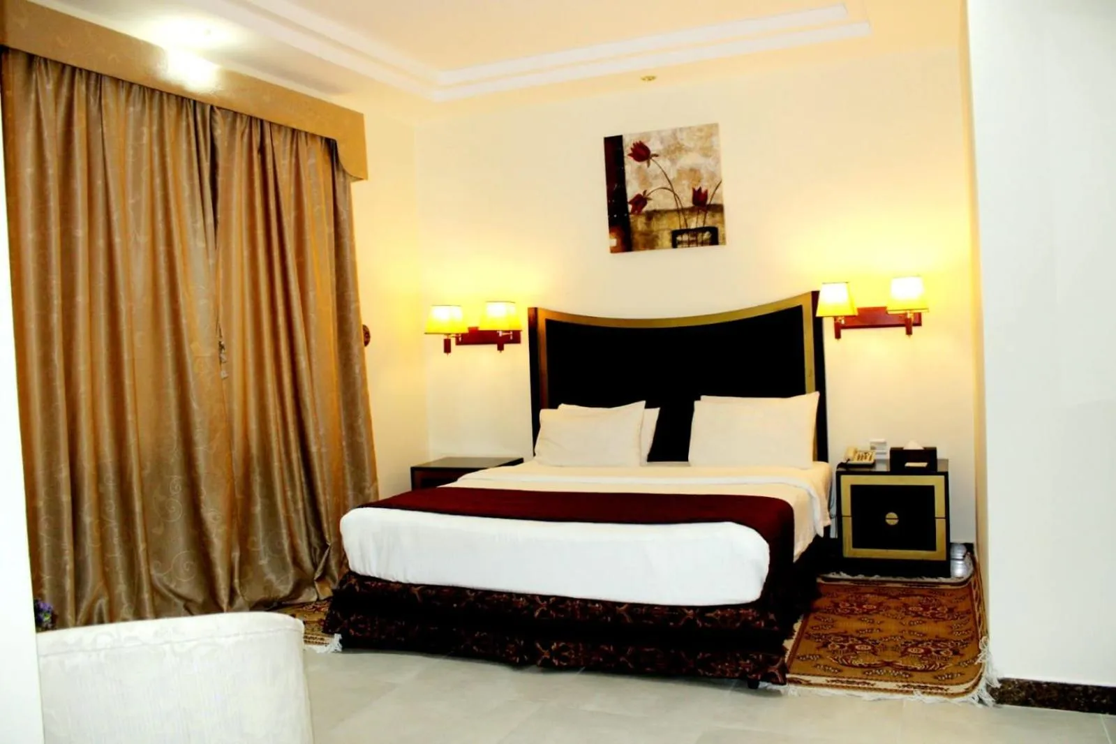 Bedroom, Bed in Tourist Hotel
