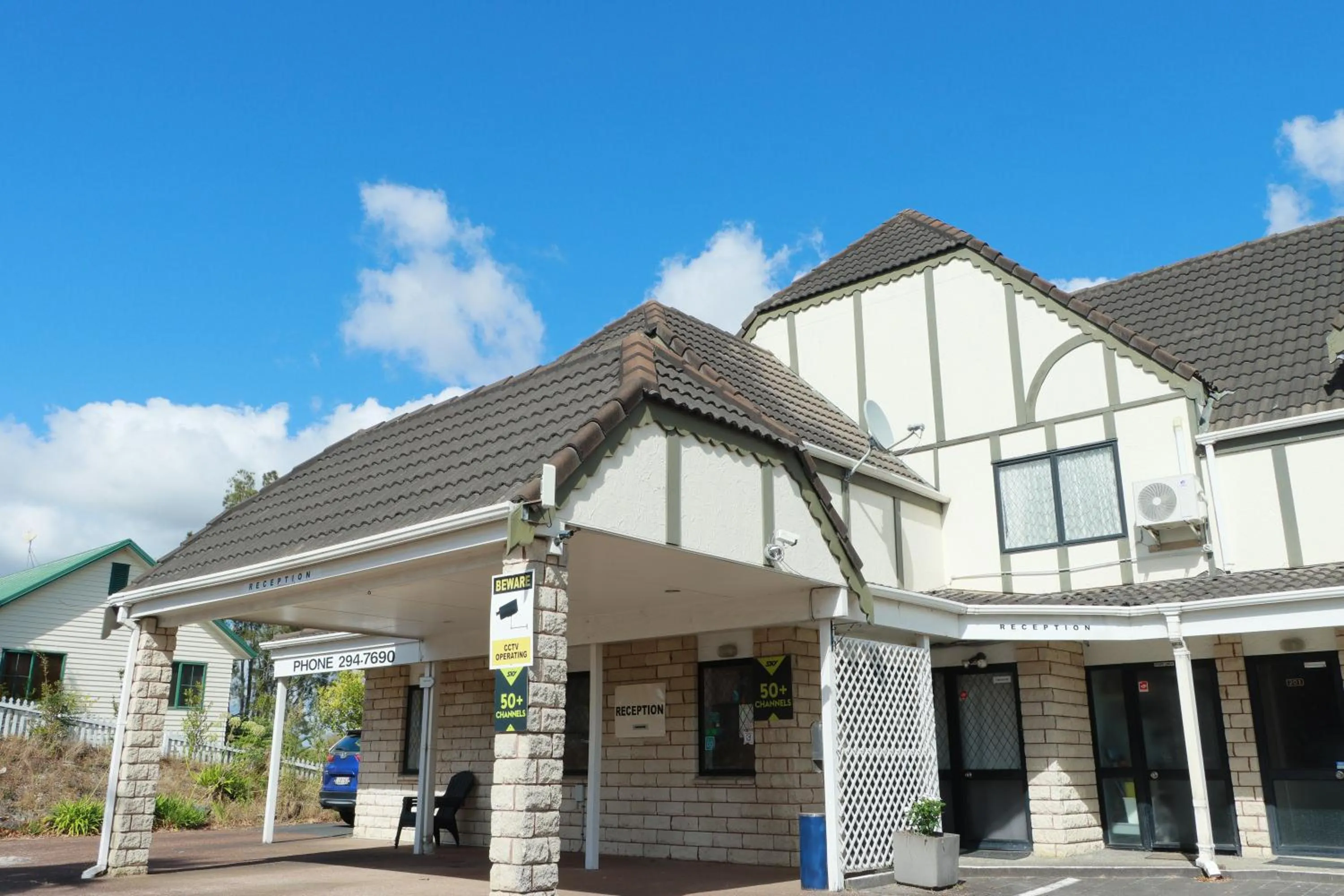 Lobby or reception in Drury Motor Lodge