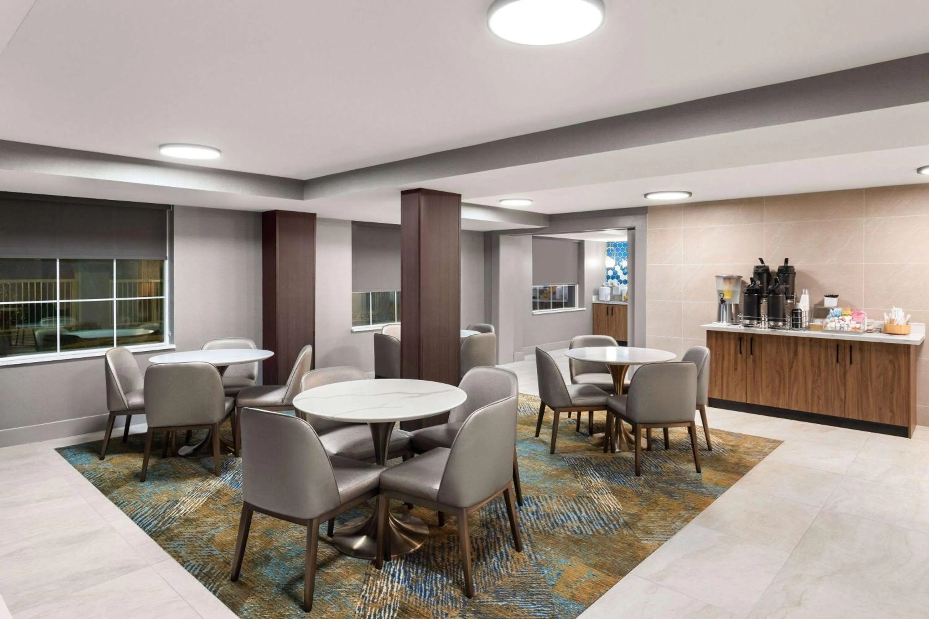 Breakfast in Hawthorn Extended Stay by Wyndham Knoxville