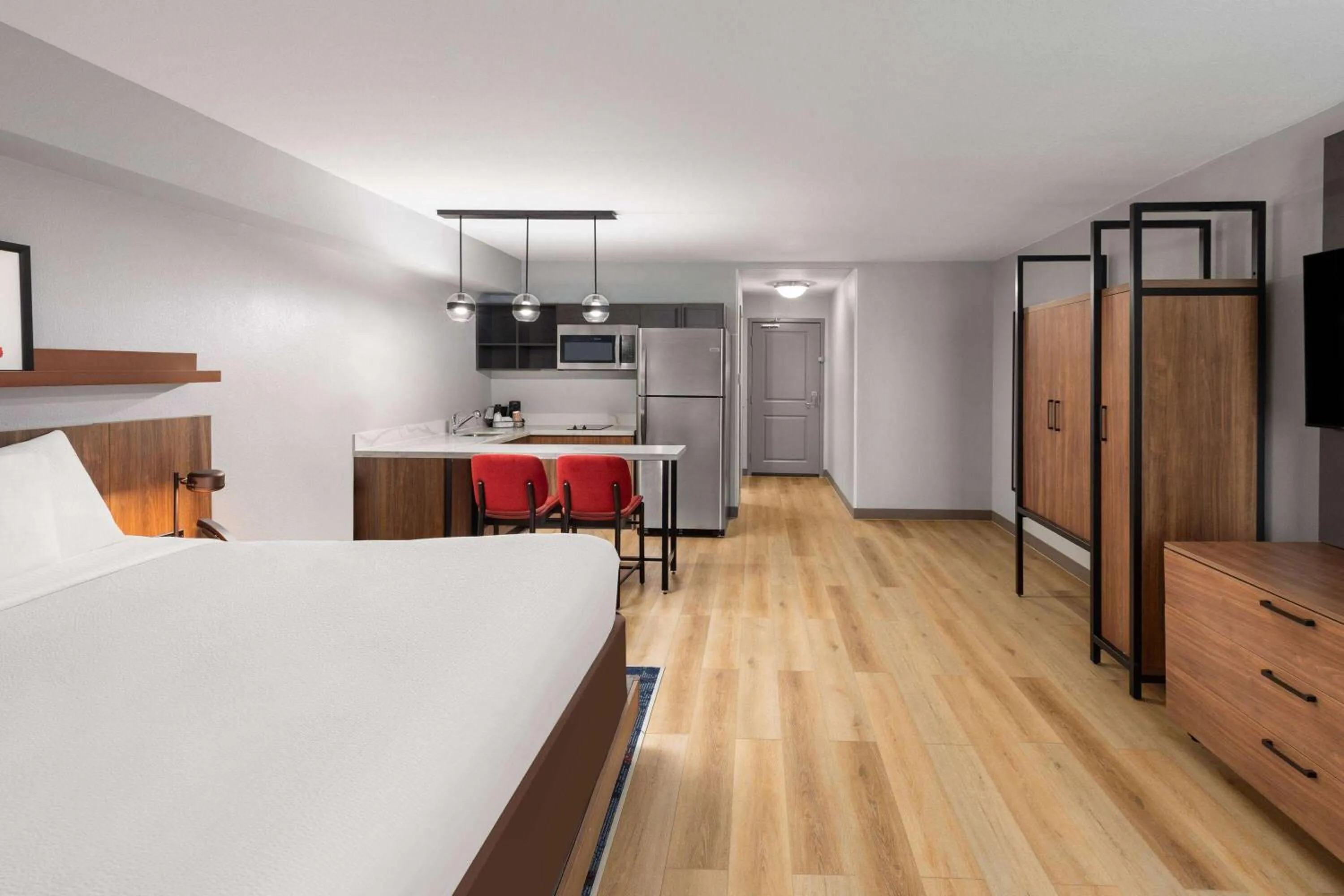 Photo of the whole room, Bed in Hawthorn Extended Stay by Wyndham Knoxville