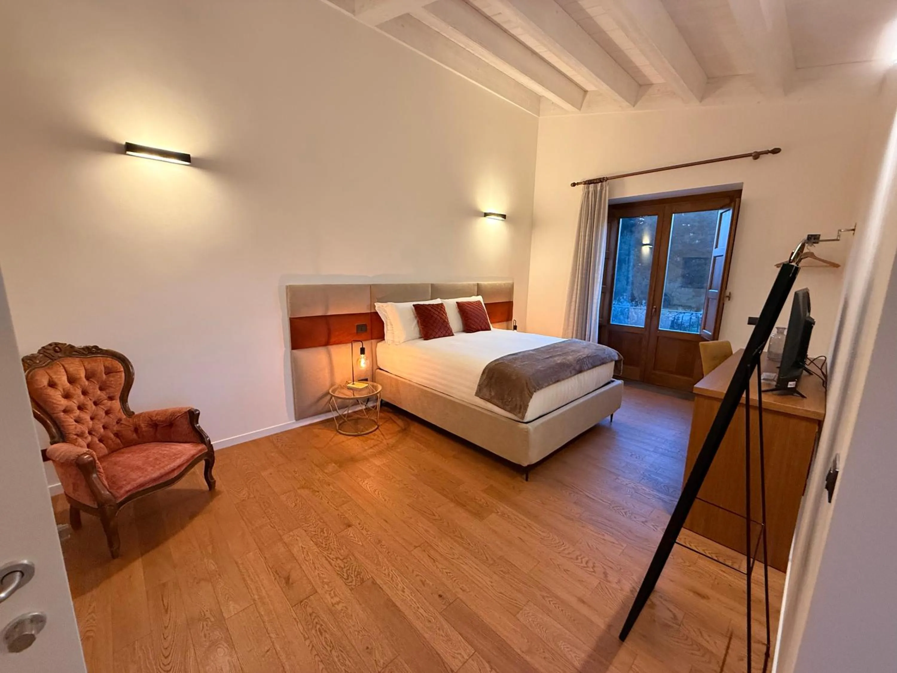 King Suite with Spa Bath in Paolimura Resort , Apartment & Spa