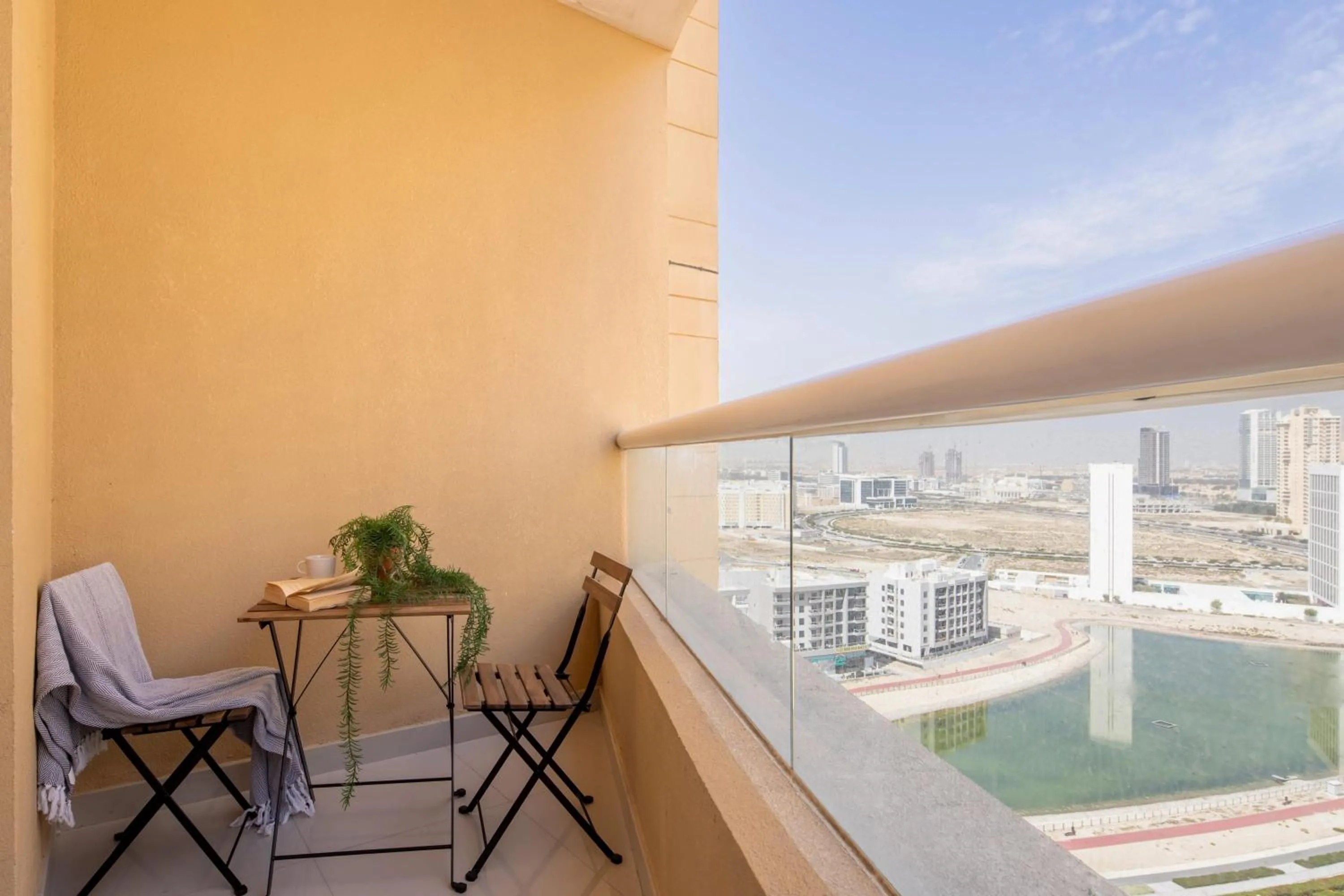 Balcony/Terrace in Frank Porter - Lakeside Tower B