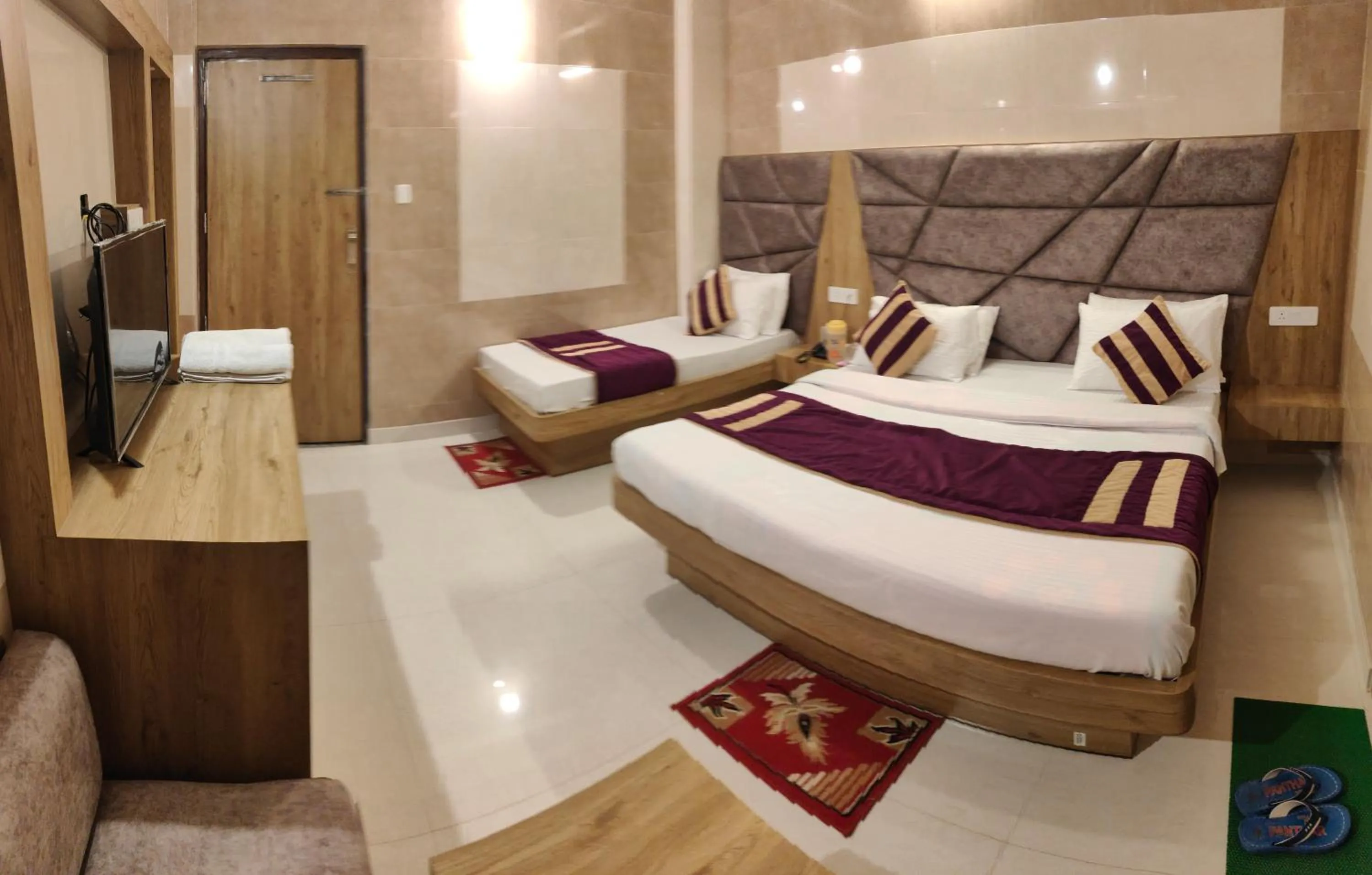 Photo of the whole room, Bed in Hotel Sunshine