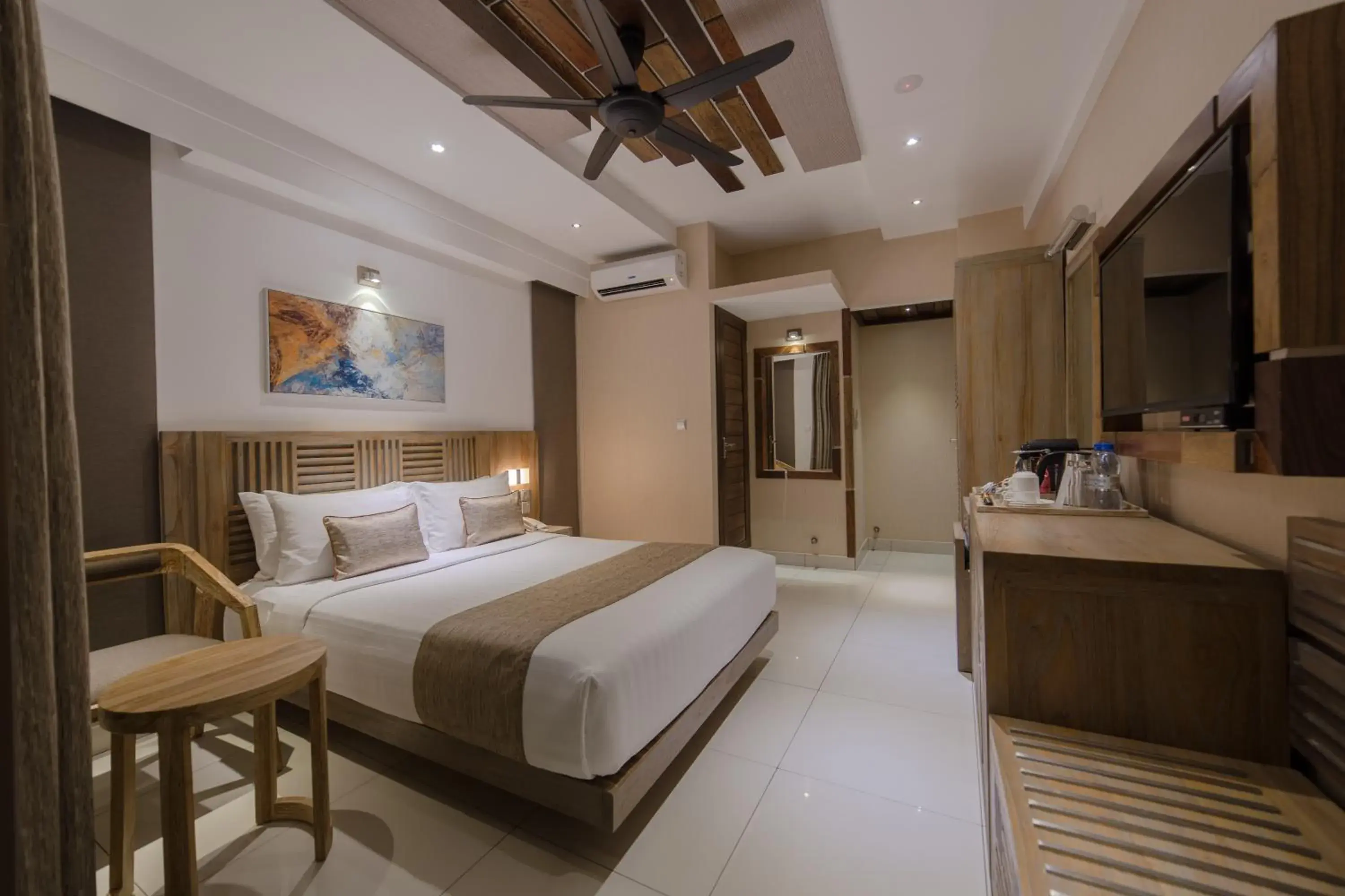 Coffee/tea facilities, Bed in Hotel Ocean Grand at Hulhumale Coffee/tea facilities, Bed in Hotel Ocean Grand at Hulhumale