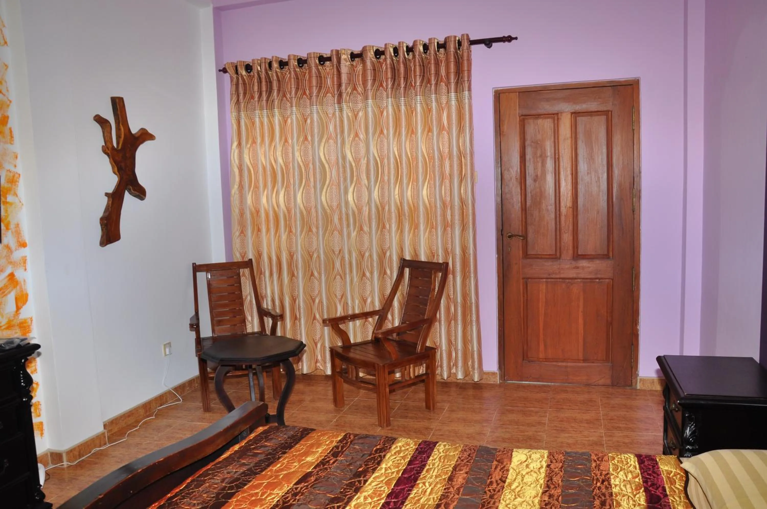 Decorative detail, Bed in Solomon Beach Hotel