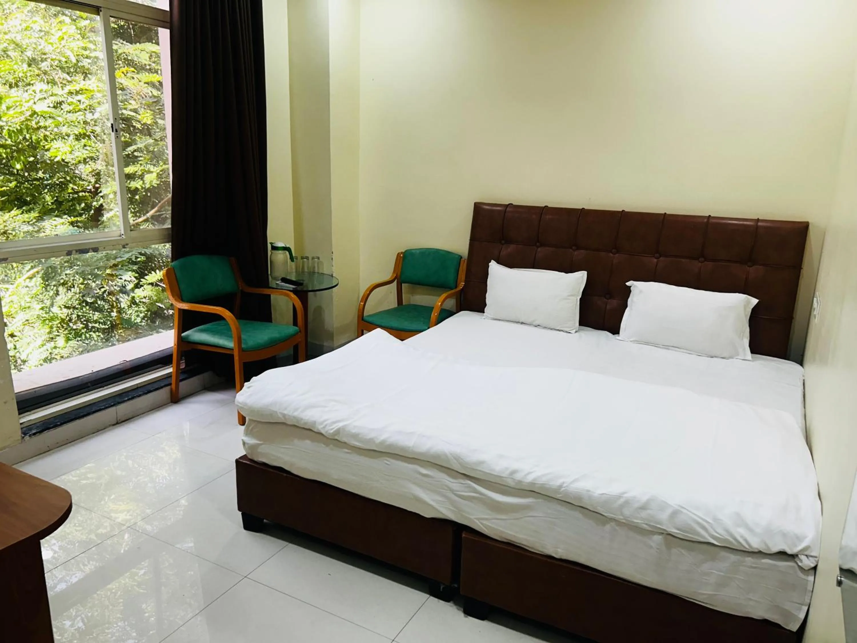 Bedroom, Bed in Shri Shiv Ganga Bhakt Niwas