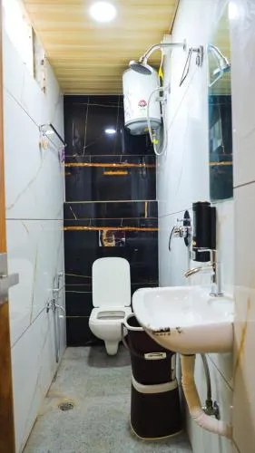 Bathroom in Shri Shiv Ganga Bhakt Niwas