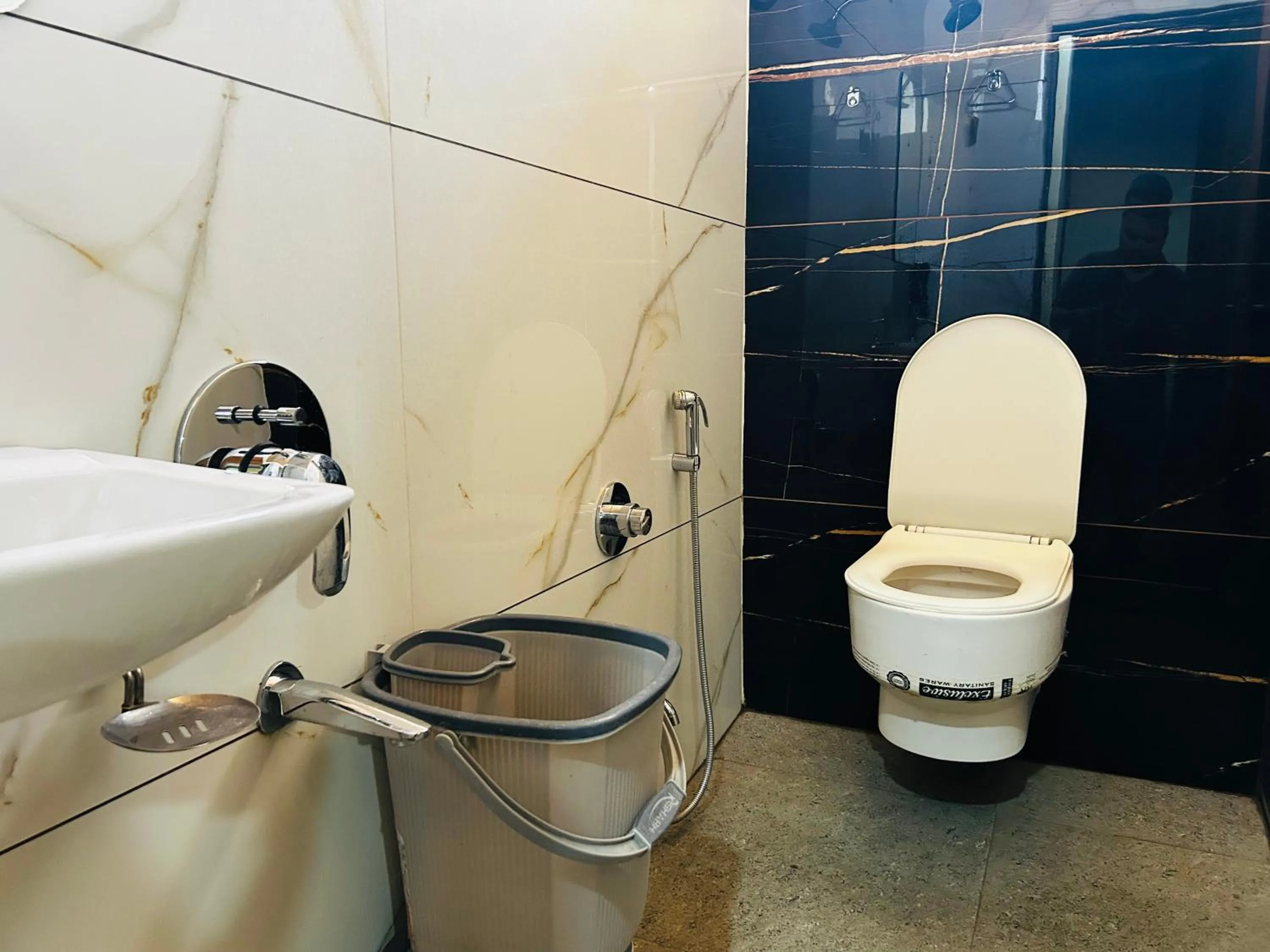 Bathroom in Shri Shiv Ganga Bhakt Niwas