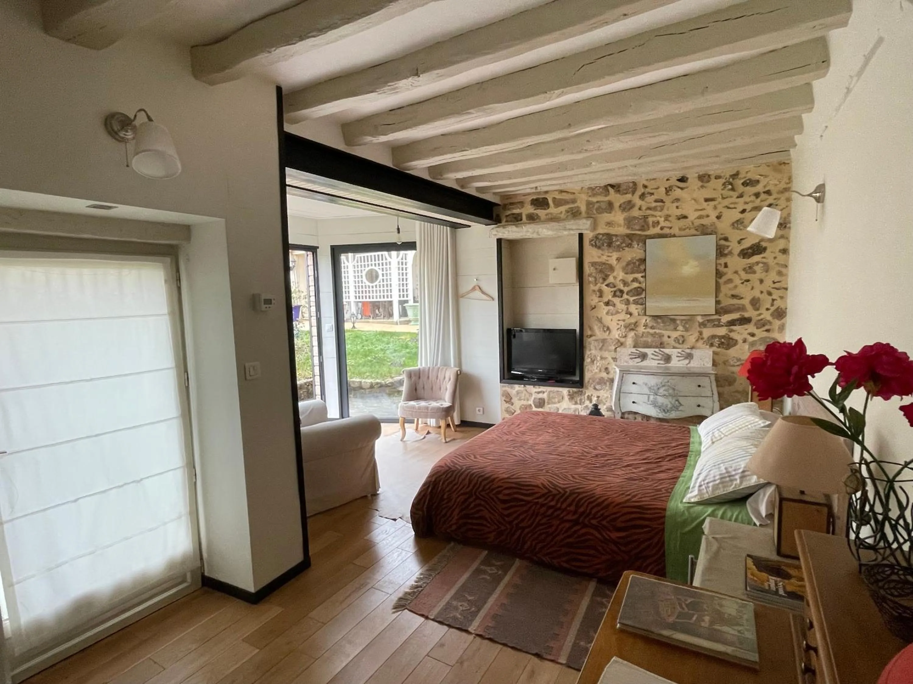 Double Room - single occupancy in Le Nid de Rochefort