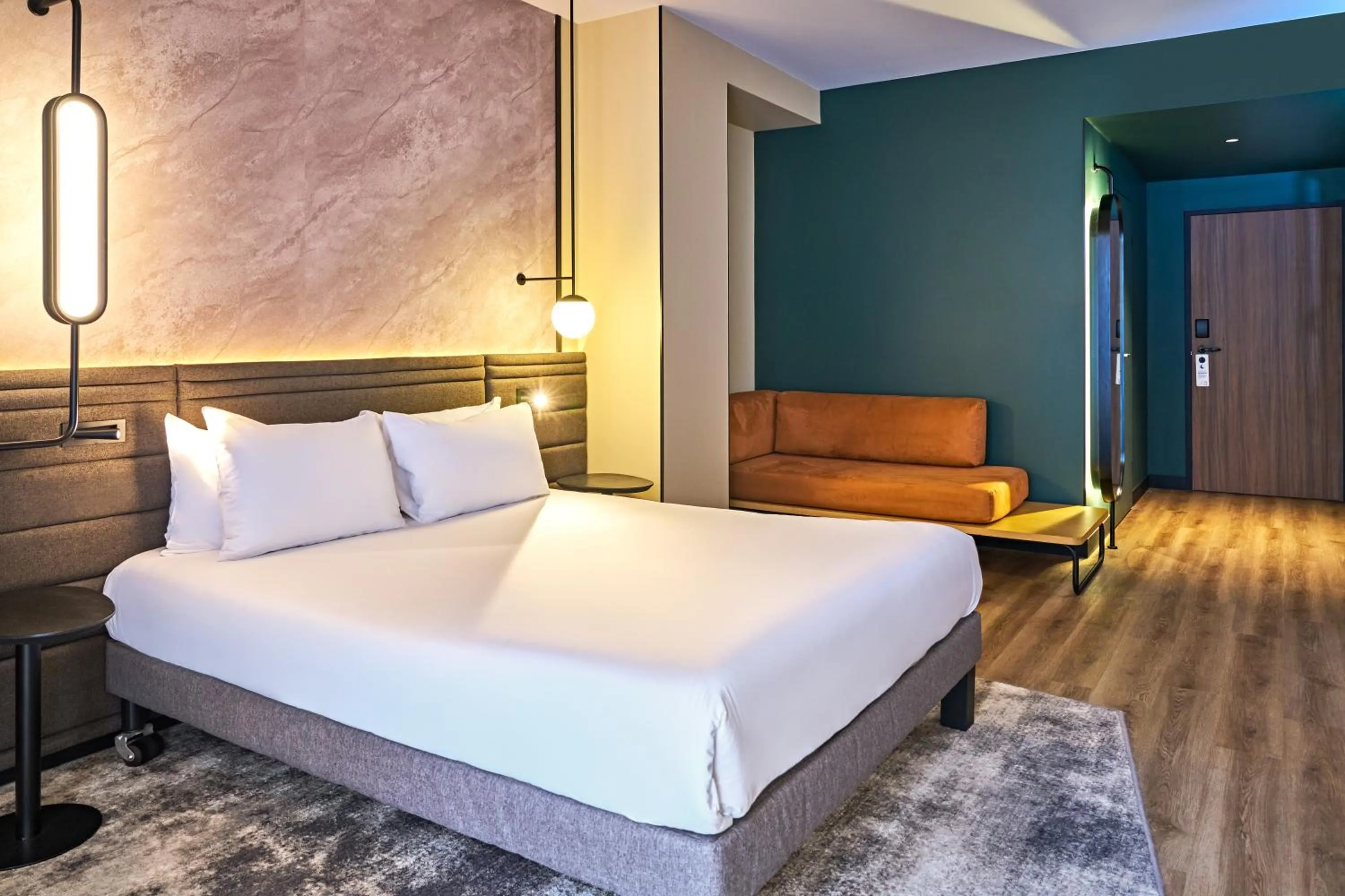 Bed in Novotel Rouen Centre Cathédrale