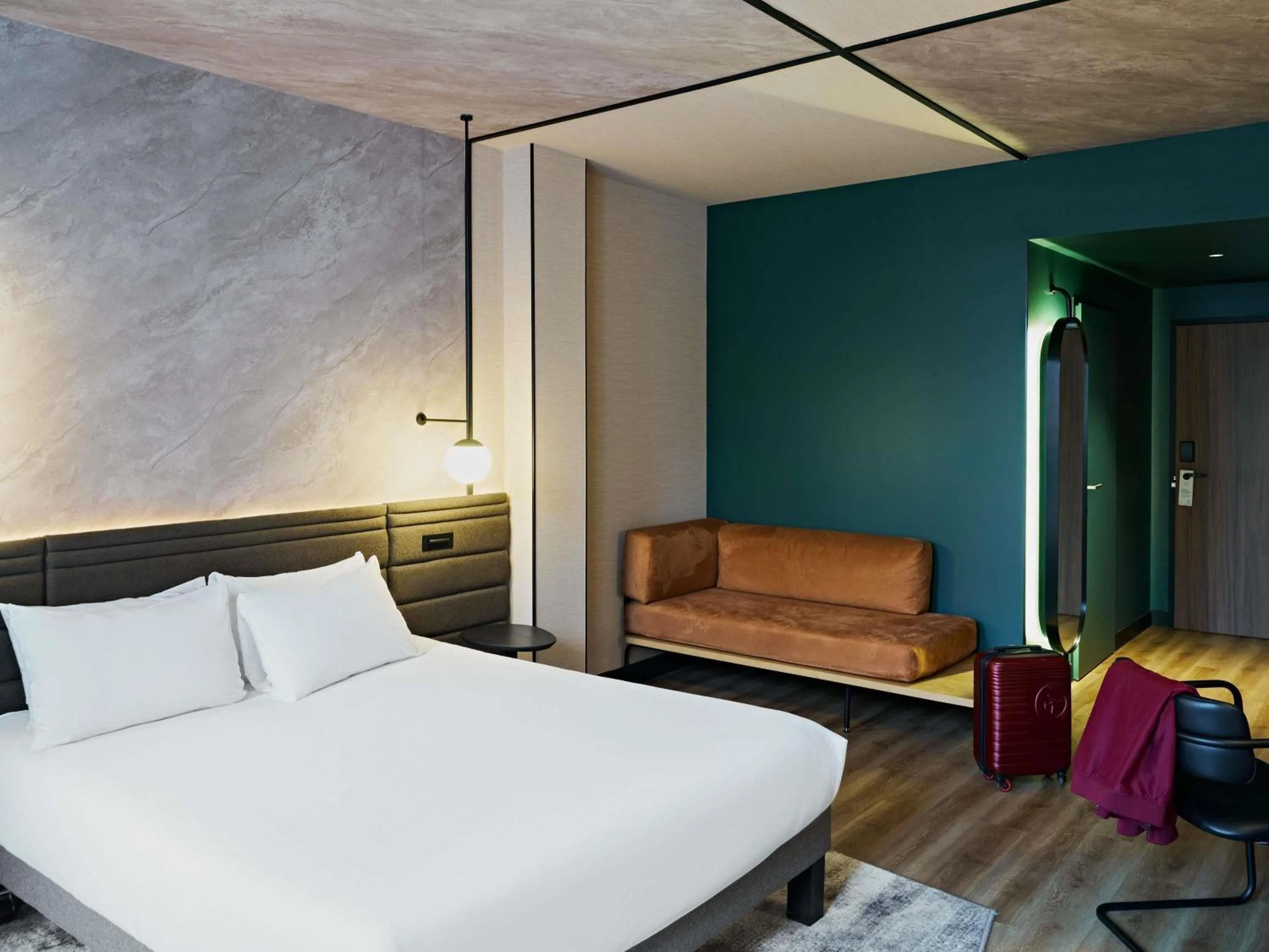 Bedroom, Bed in Novotel Rouen Centre Cathédrale