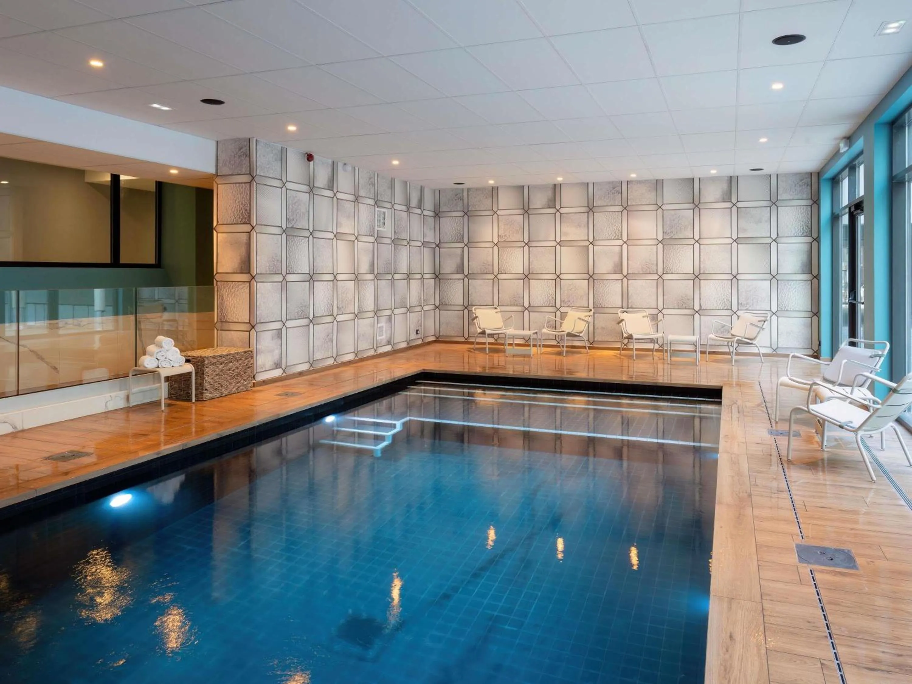 Pool view in Novotel Rouen Centre Cathédrale