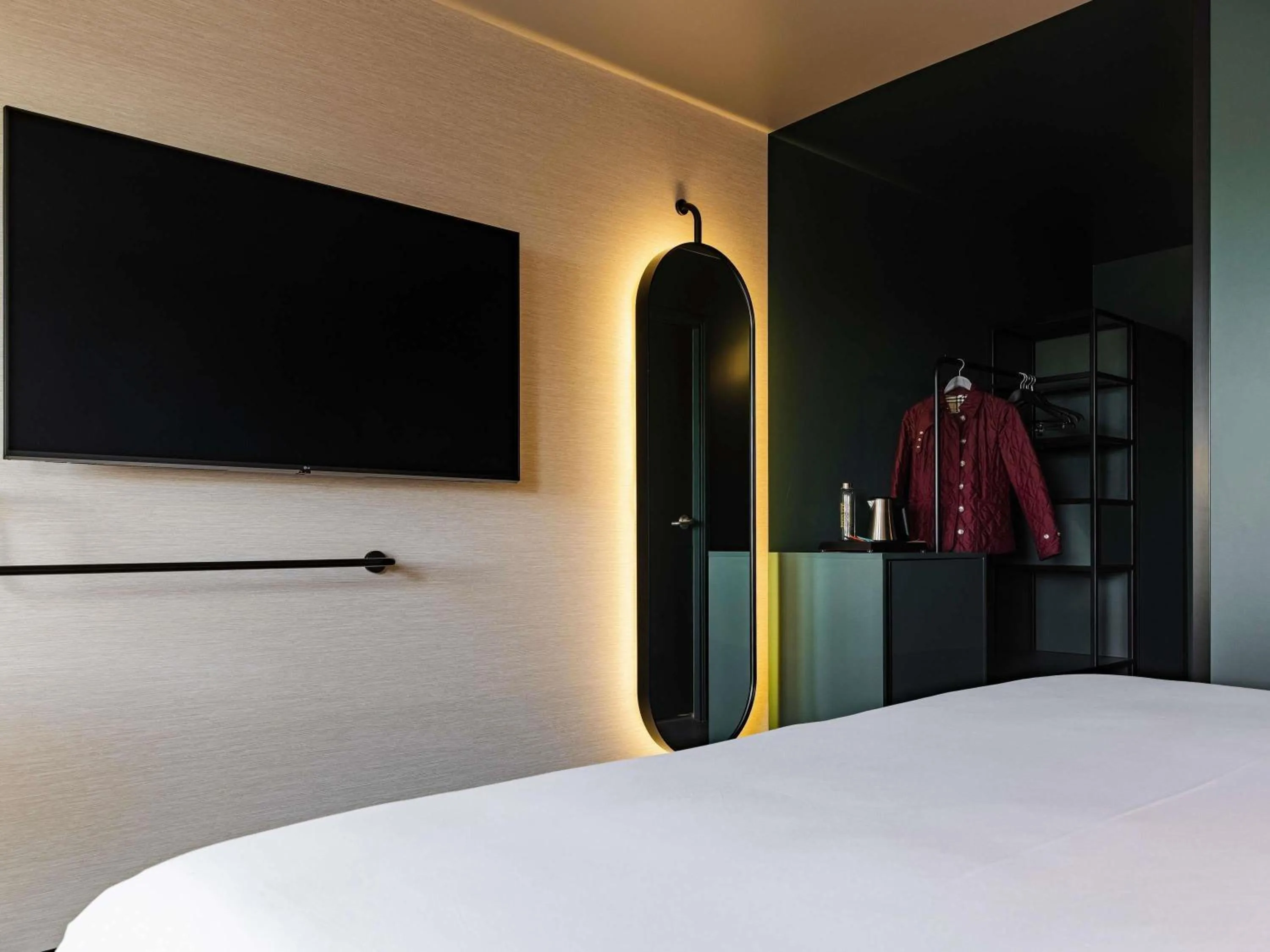 Bedroom, Bed in Novotel Rouen Centre Cathédrale