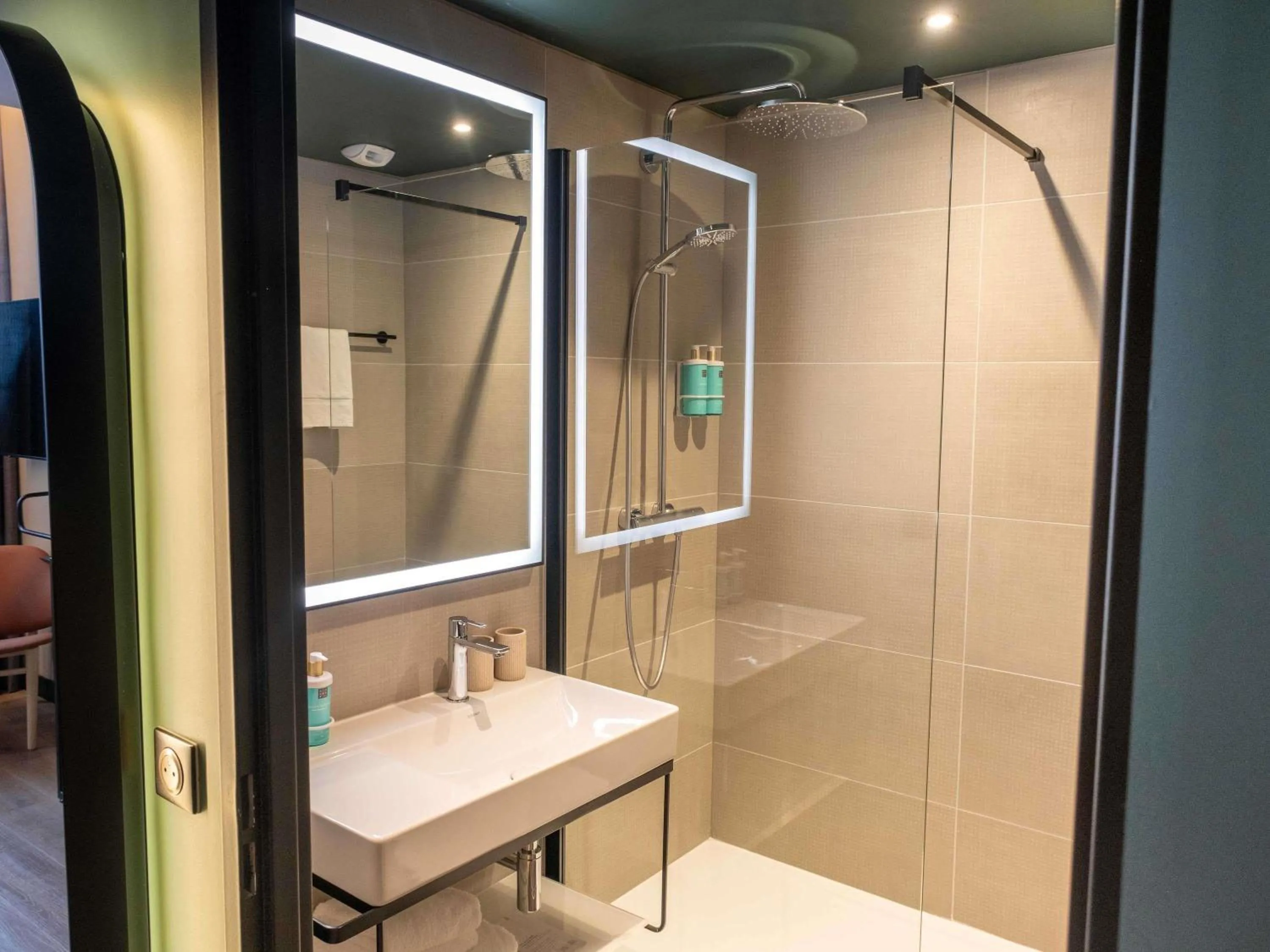 Bedroom in Novotel Rouen Centre Cathédrale