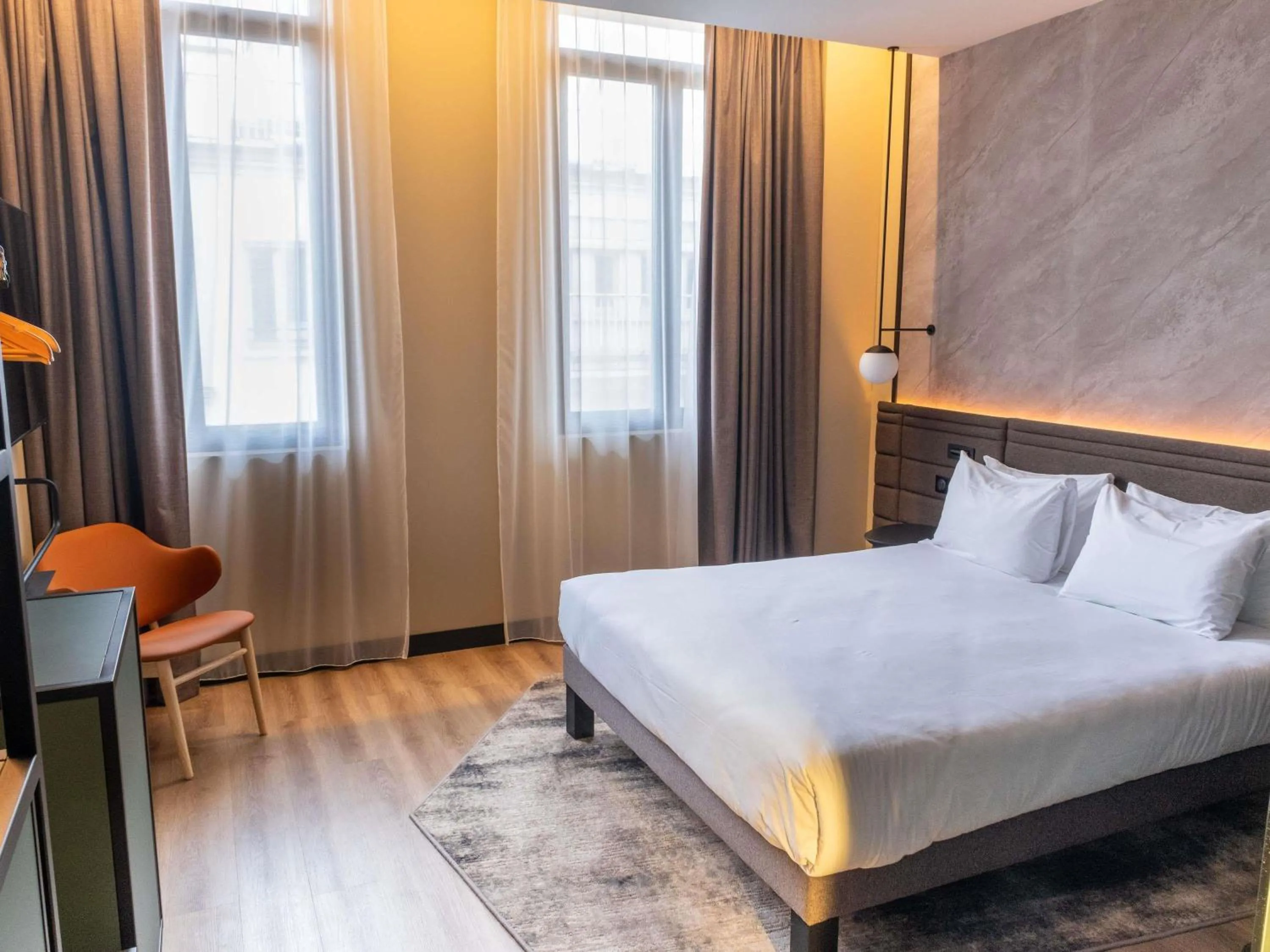 Bedroom, Bed in Novotel Rouen Centre Cathédrale