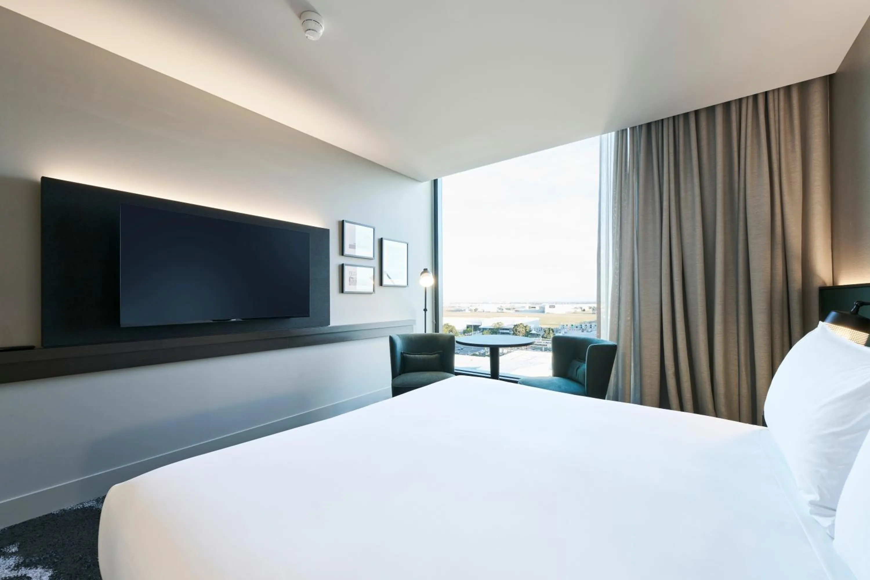 Bed in Novotel Melbourne Airport