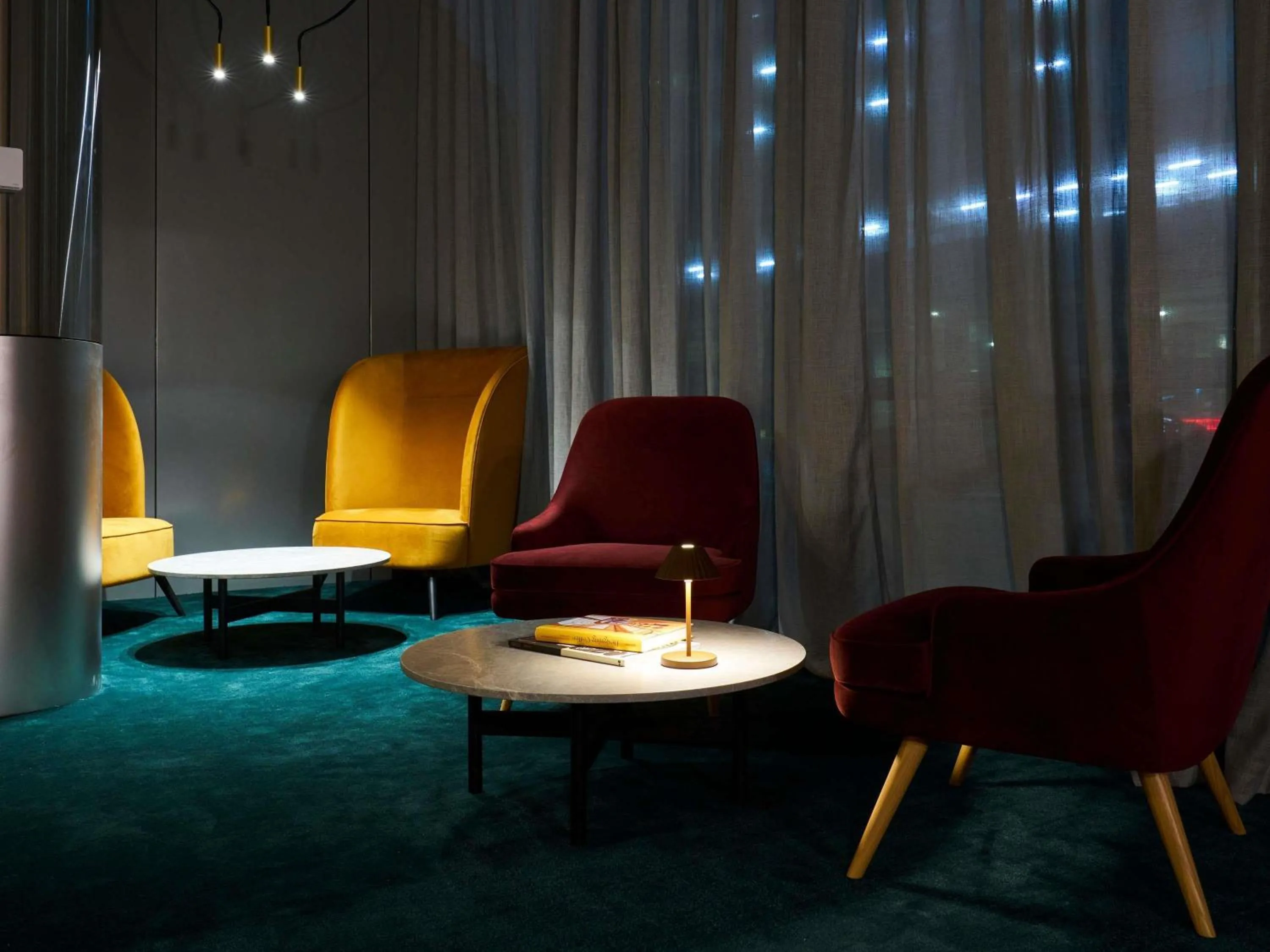 Lounge or bar in ibis Styles Melbourne Airport