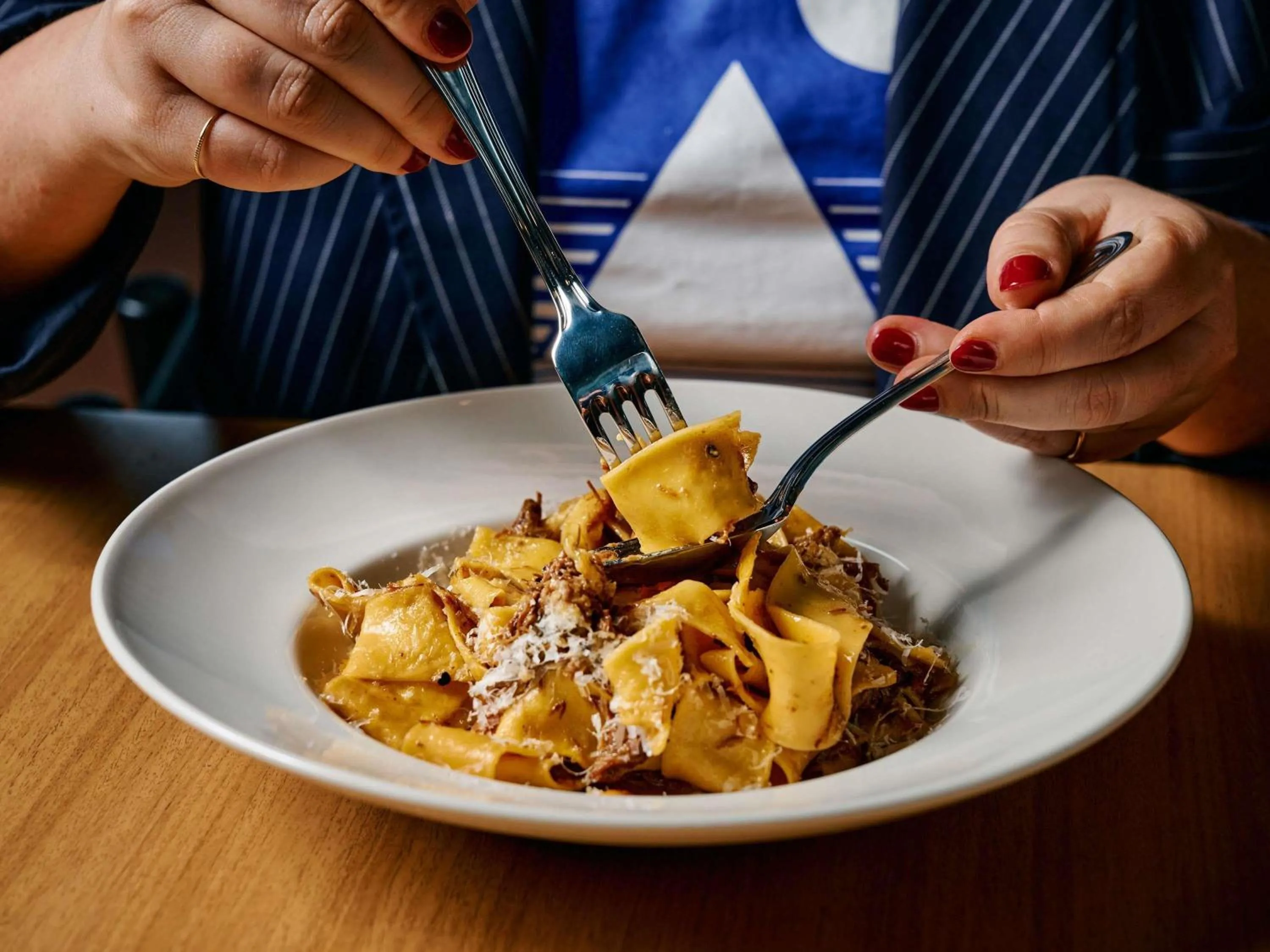 Restaurant/places to eat in ibis Styles Melbourne Airport