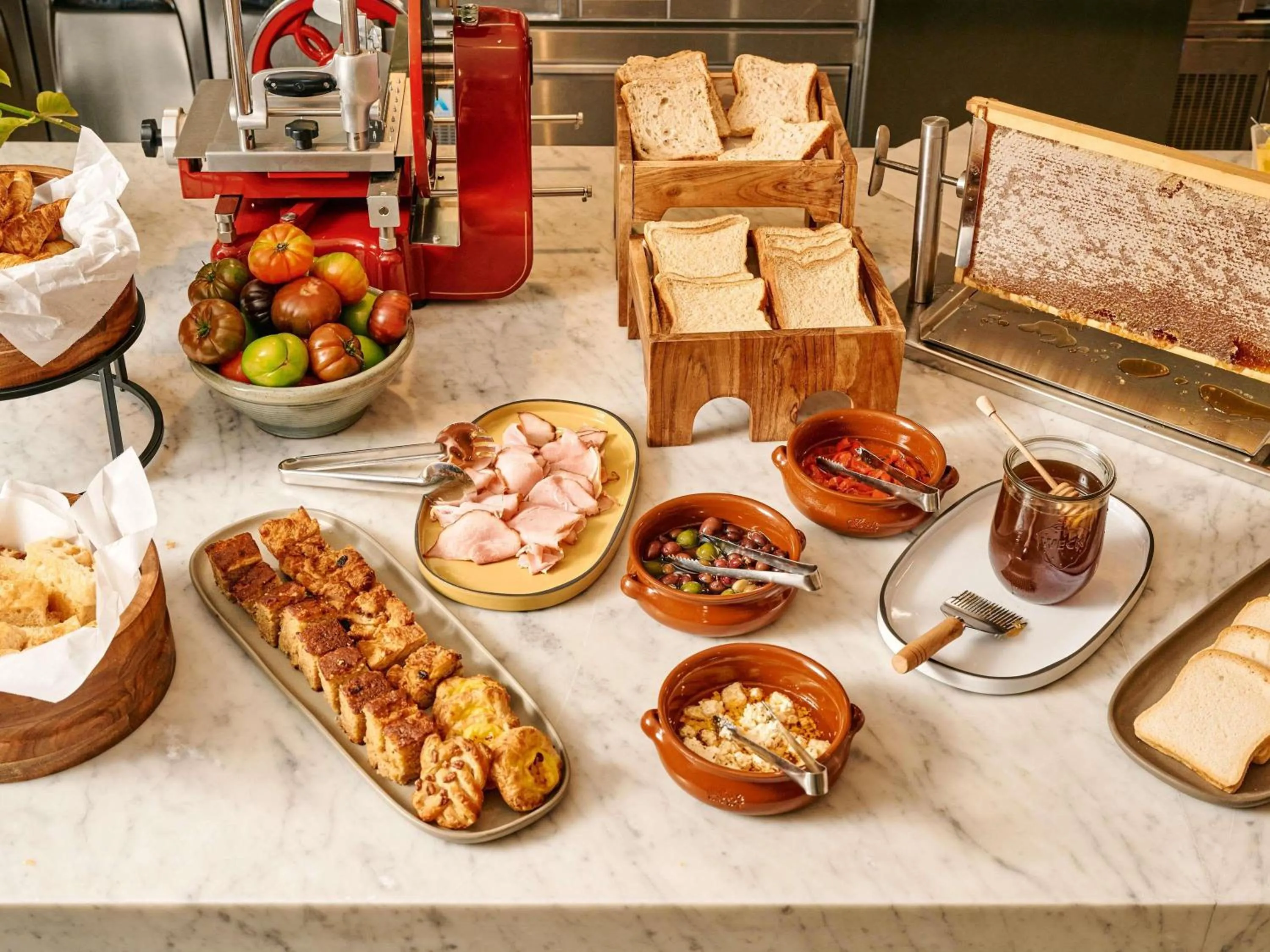 Restaurant/places to eat in ibis Styles Melbourne Airport