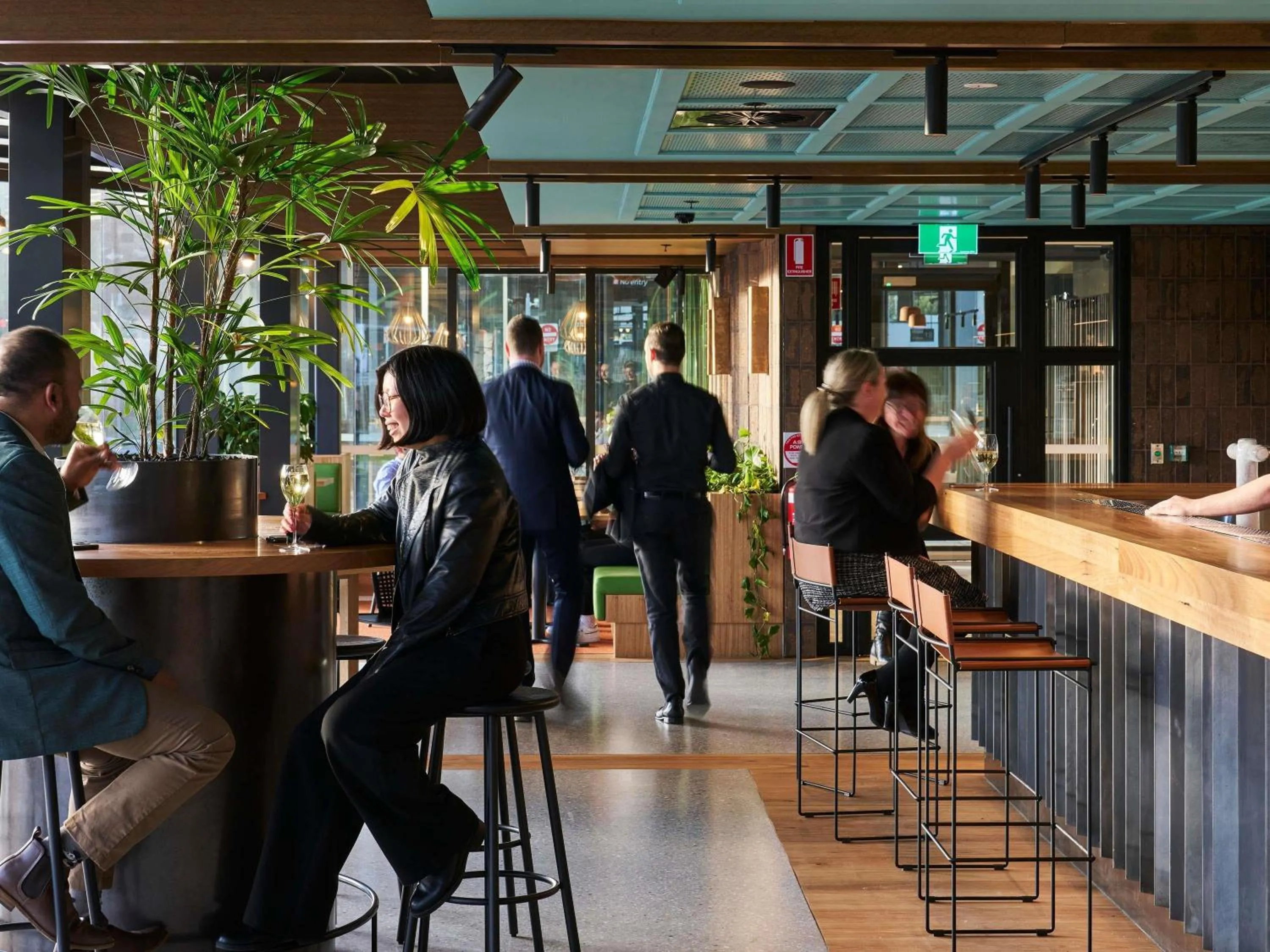Lounge or bar in ibis Styles Melbourne Airport