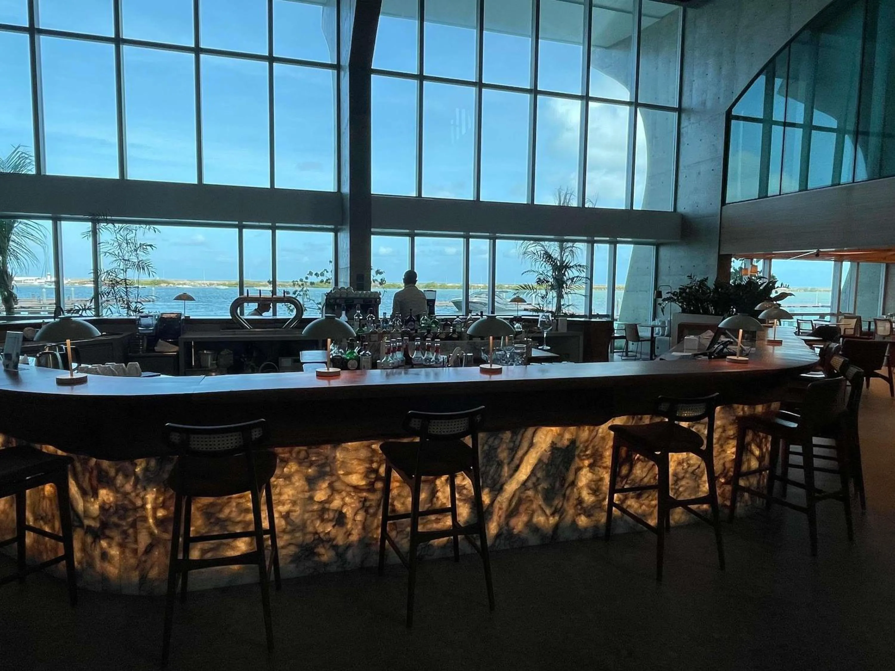 Lounge or bar in Novotel Recife Marina