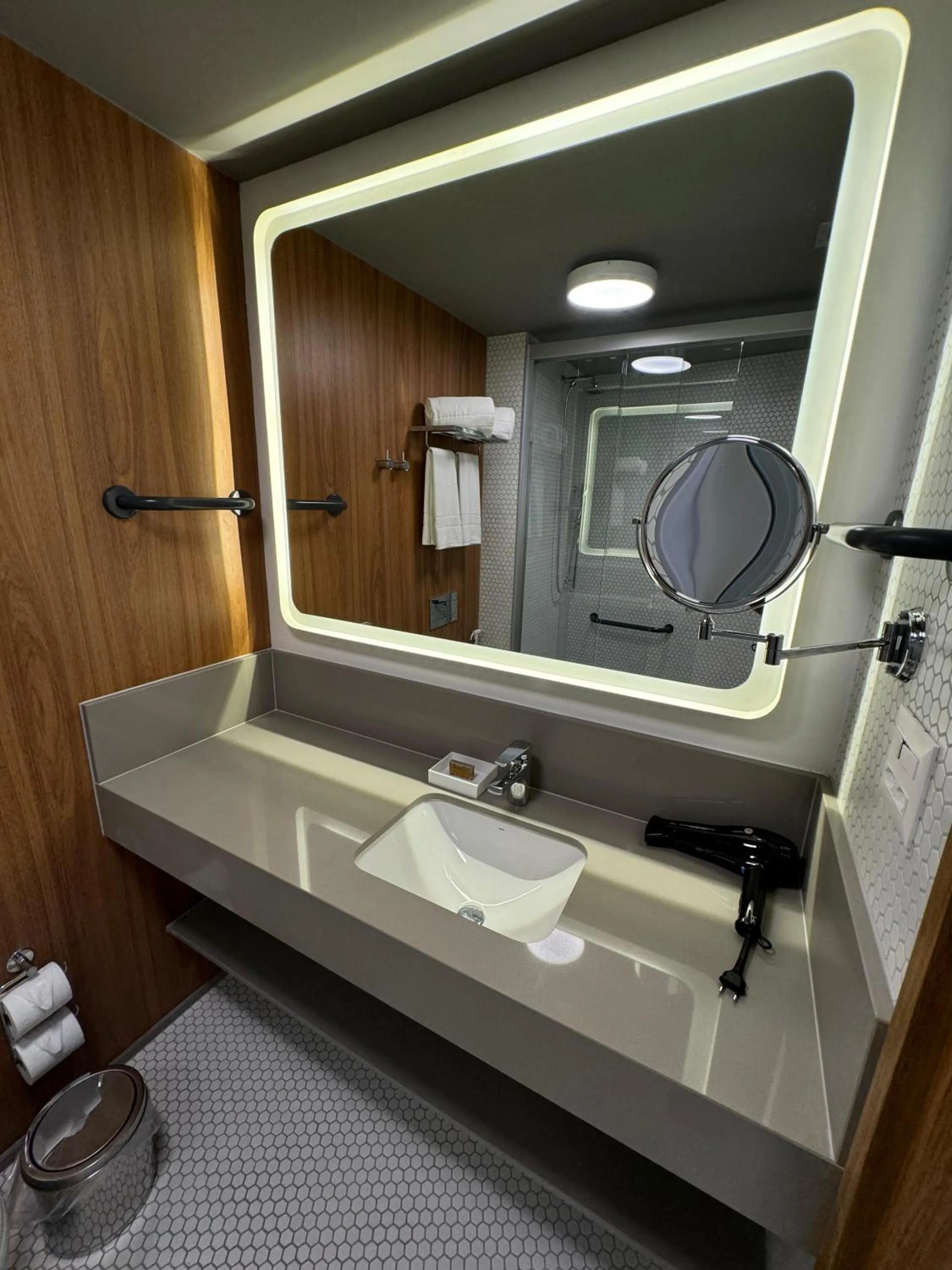 Shower in Novotel Recife Marina