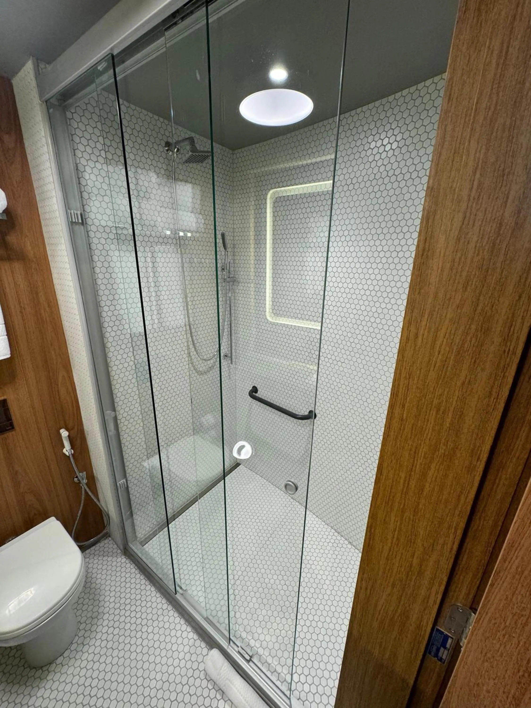 Shower in Novotel Recife Marina