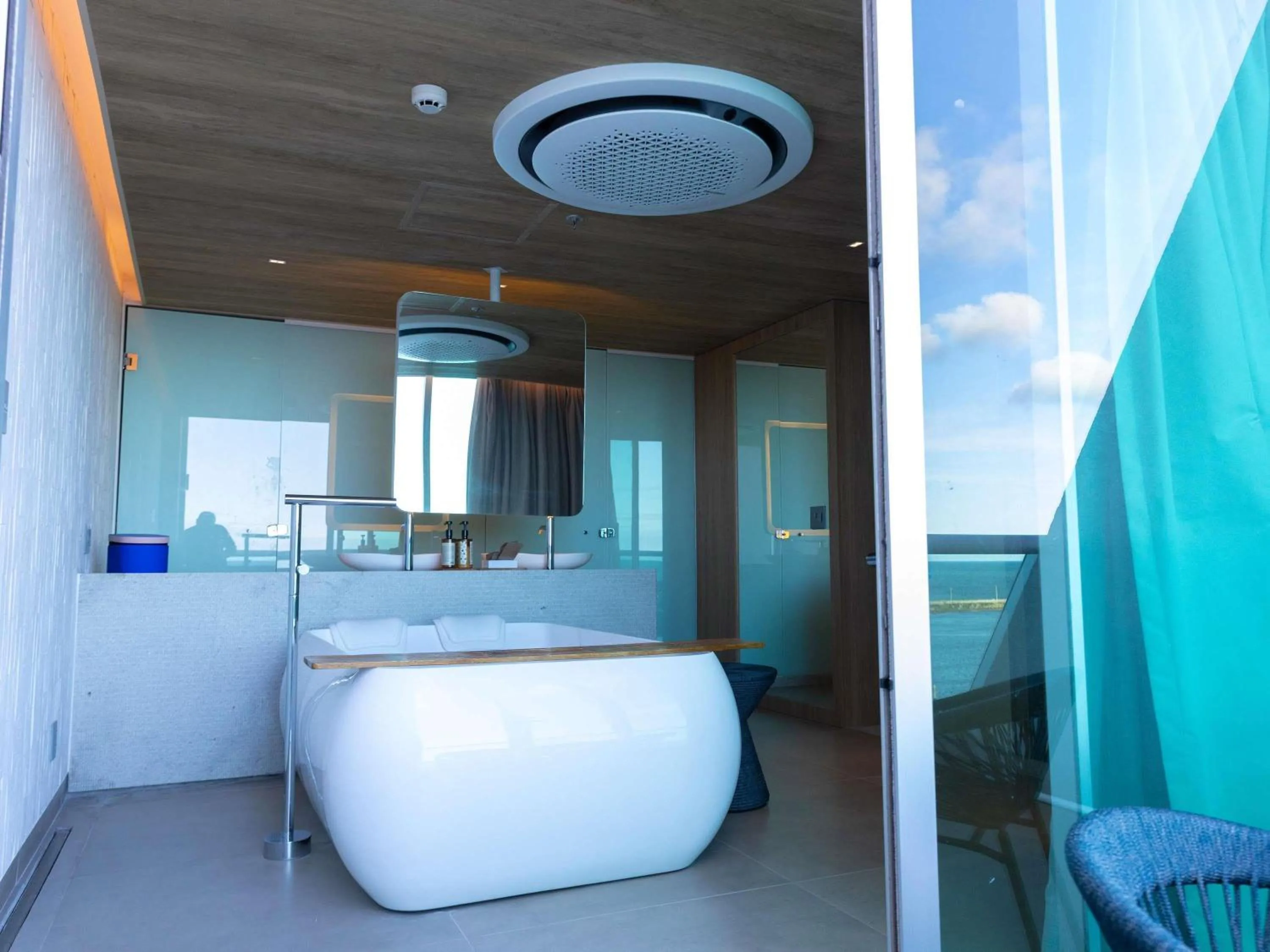 Photo of the whole room in Novotel Recife Marina