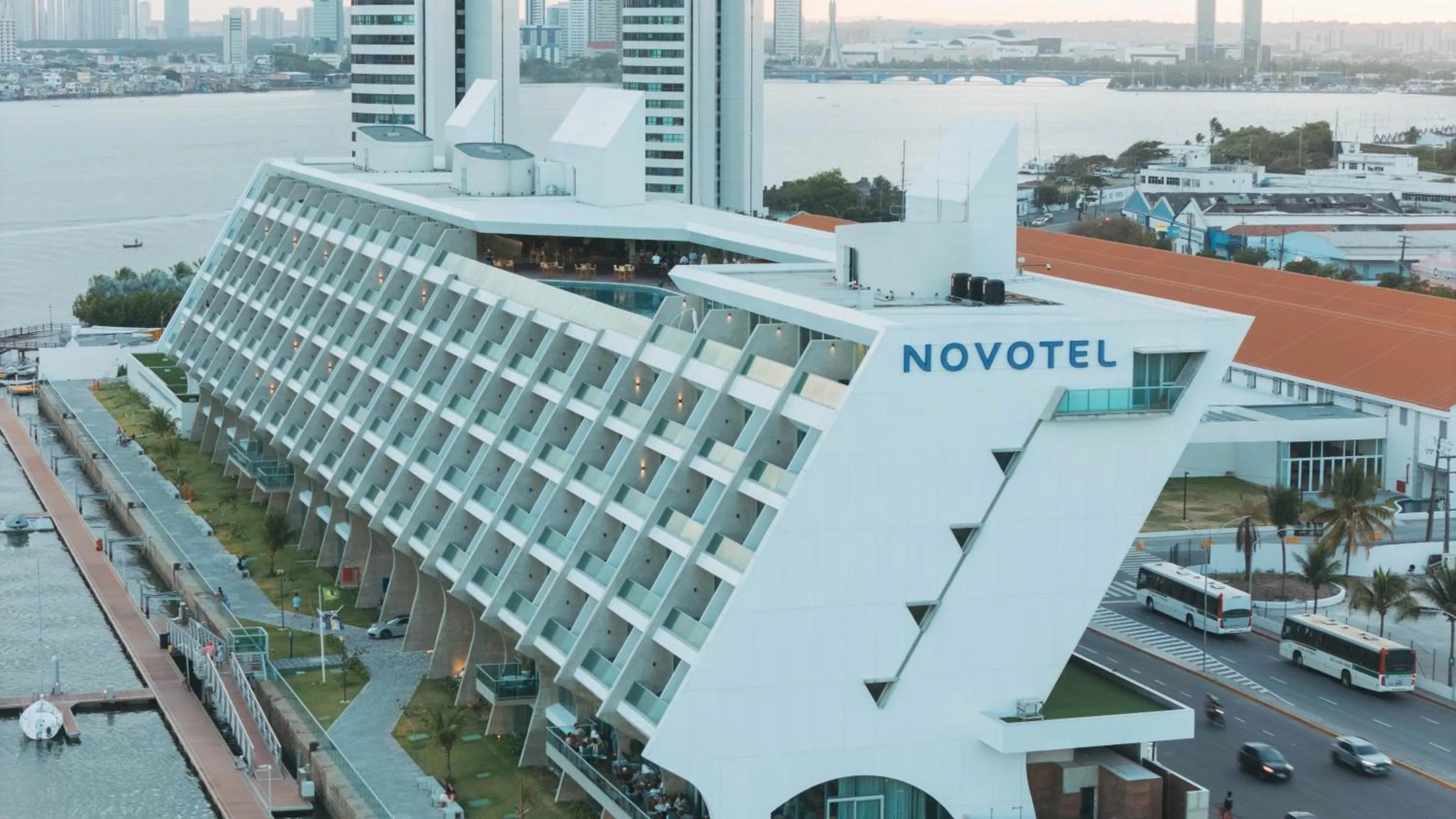 Property building in Novotel Recife Marina
