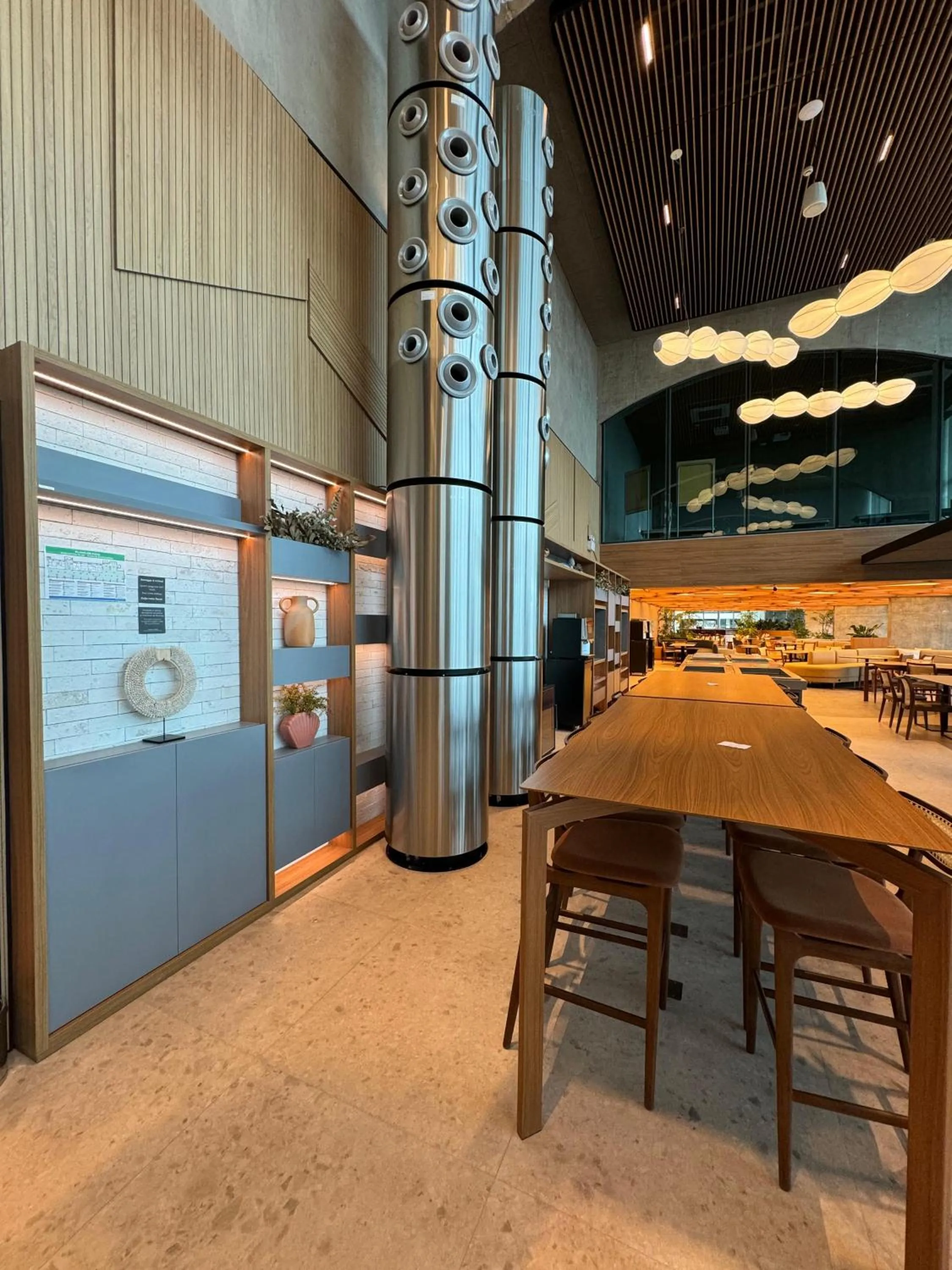 Restaurant/places to eat in Novotel Recife Marina