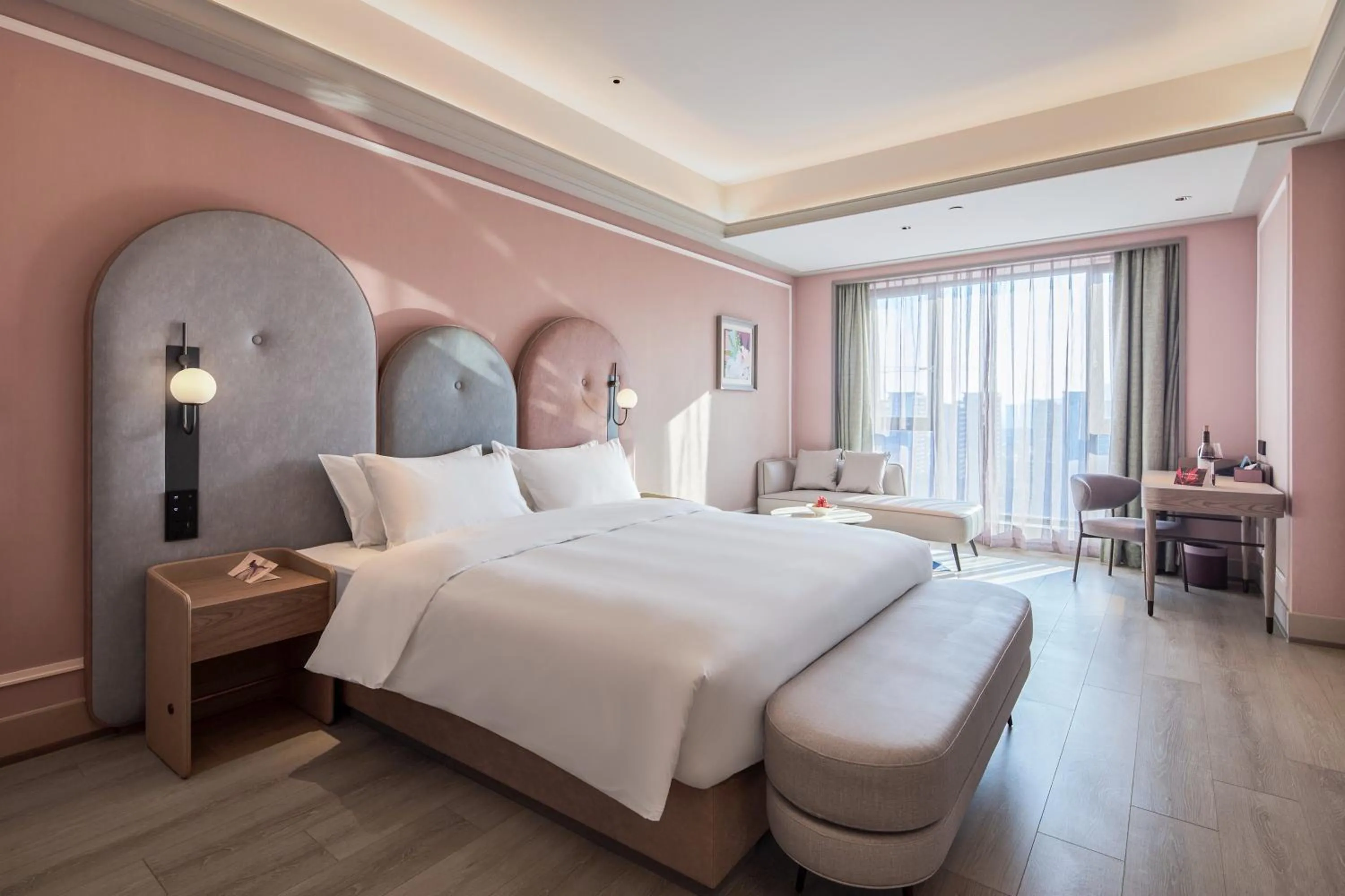 Bed in Mercure Yiwu International Trade City