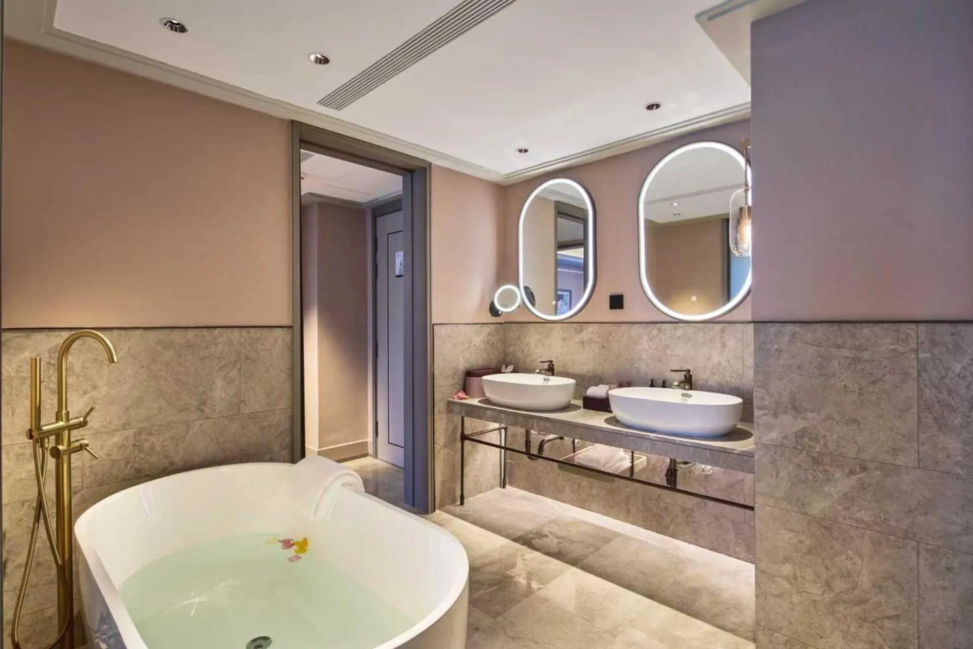 Bathroom in Mercure Yiwu International Trade City
