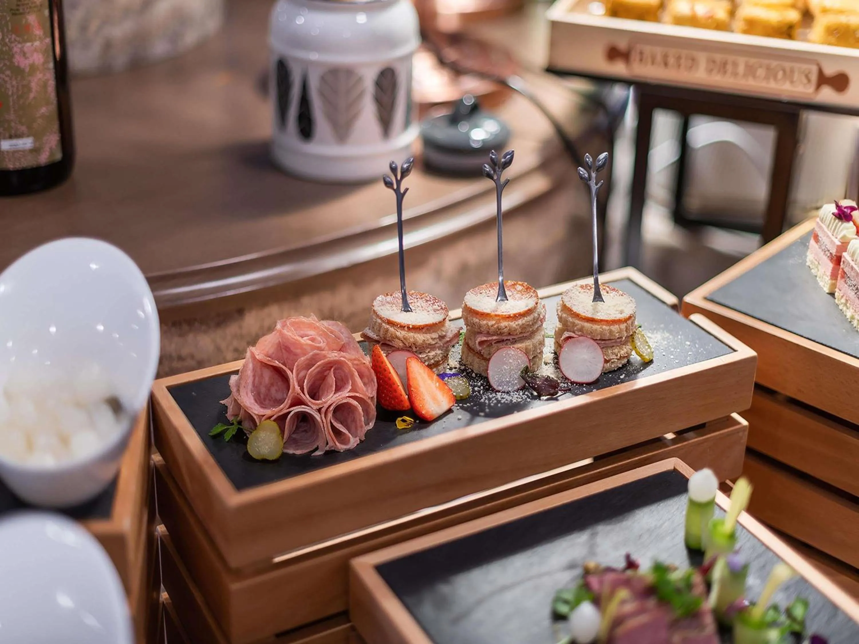 Restaurant/places to eat in Mercure Hefei Huaihe Road