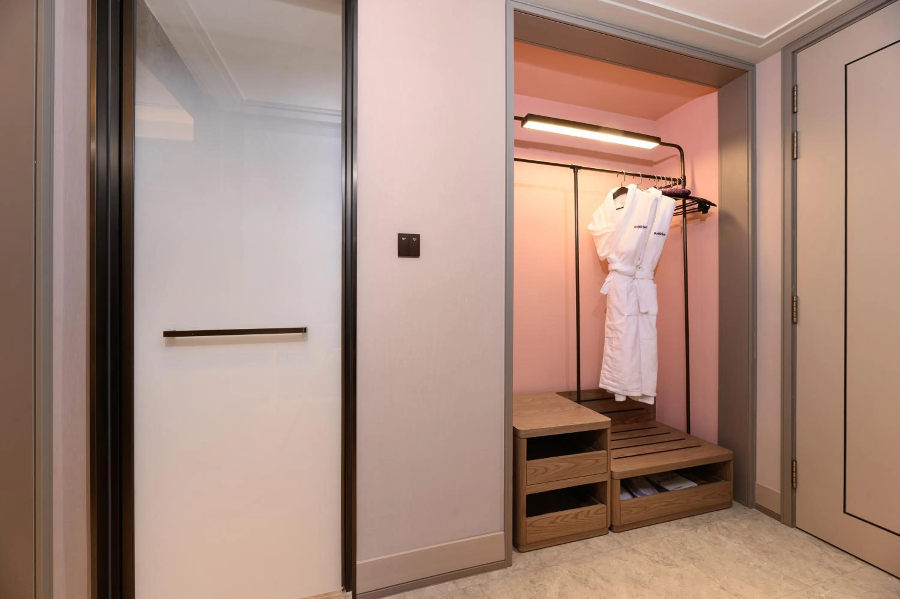 Mercure Yixing Wanda Plaza