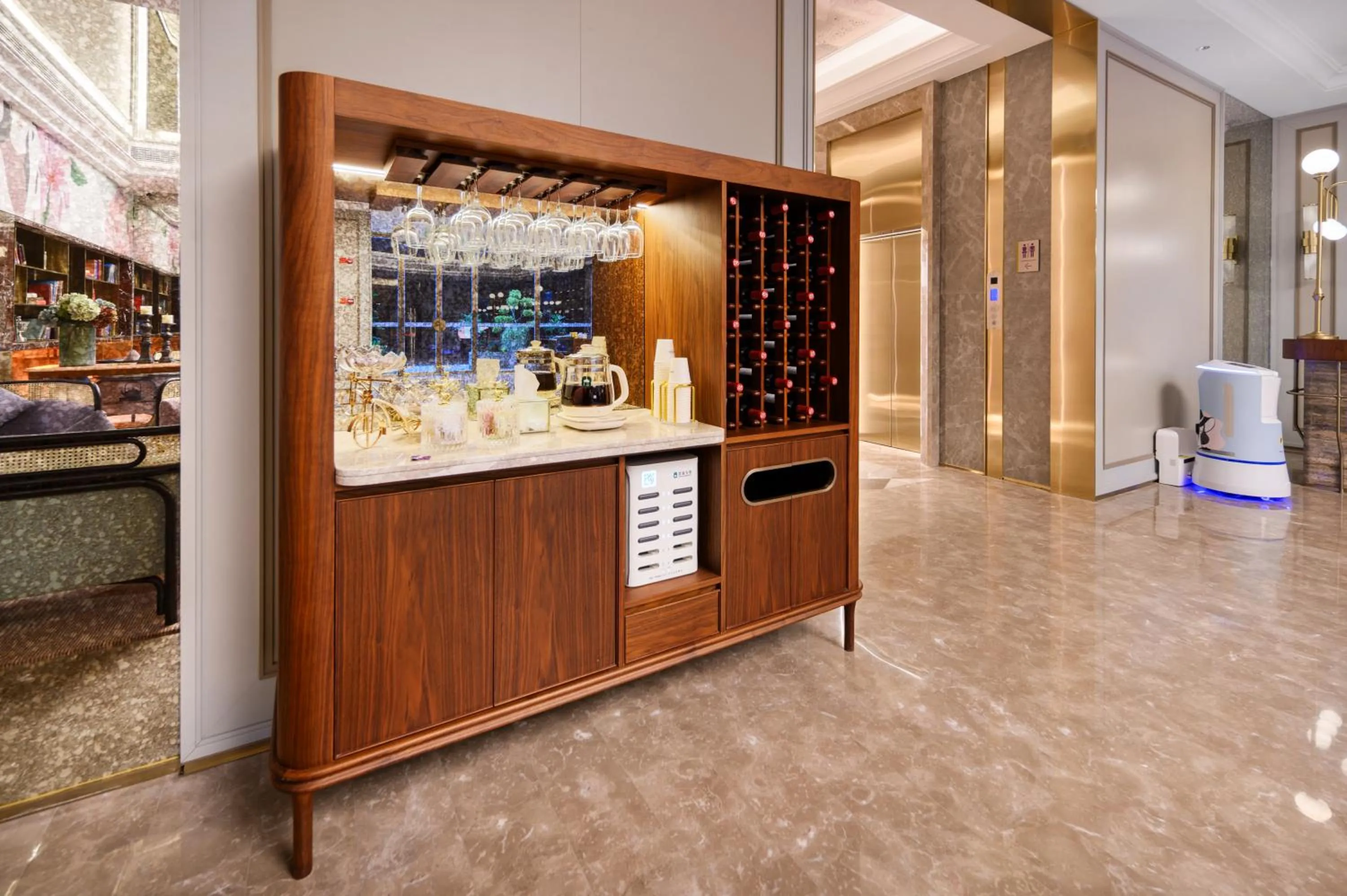 Mercure Yixing Wanda Plaza