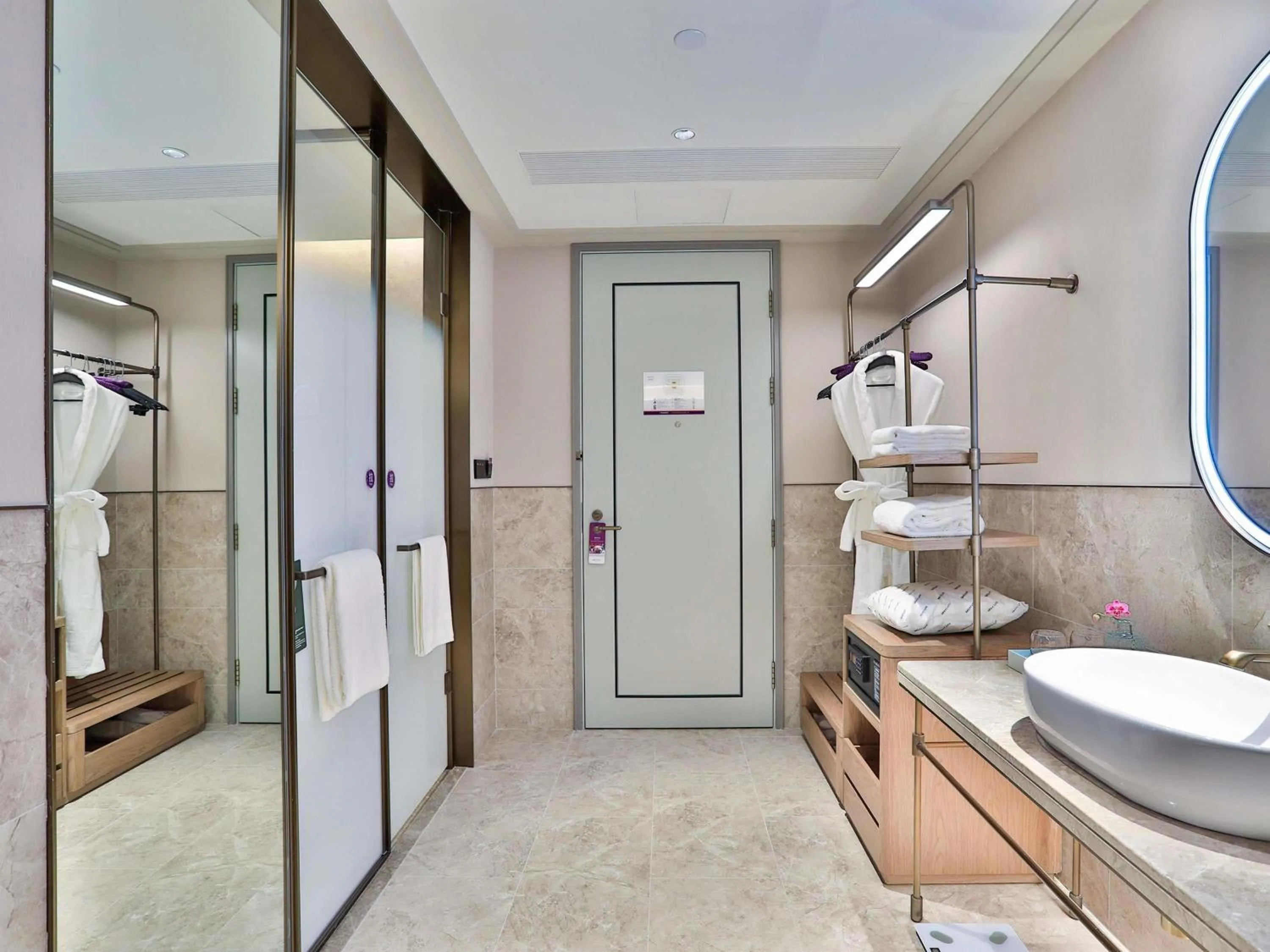 Bedroom in Mercure Hangzhou Xixi Zijingang