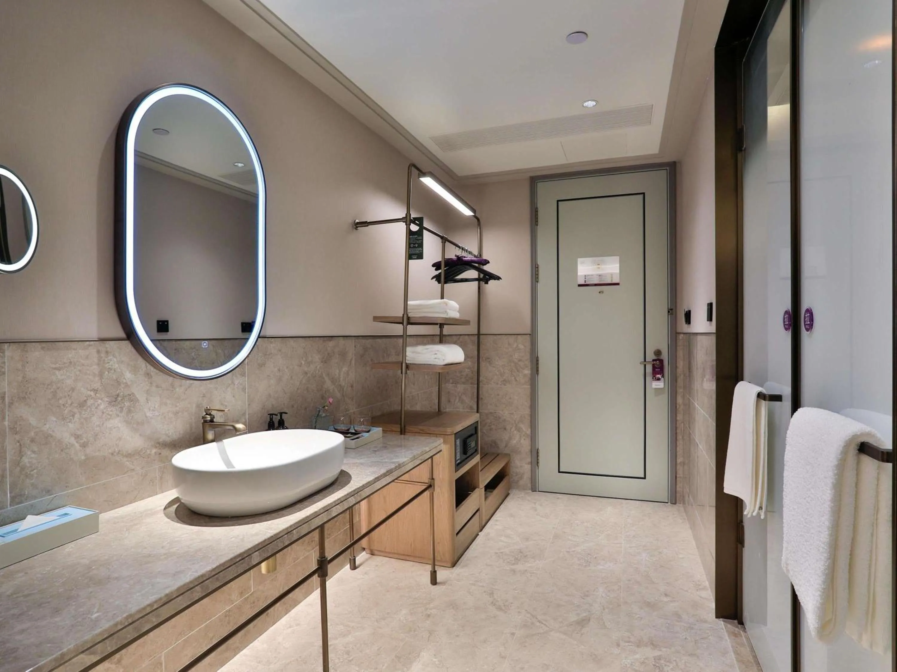 Bedroom in Mercure Hangzhou Xixi Zijingang