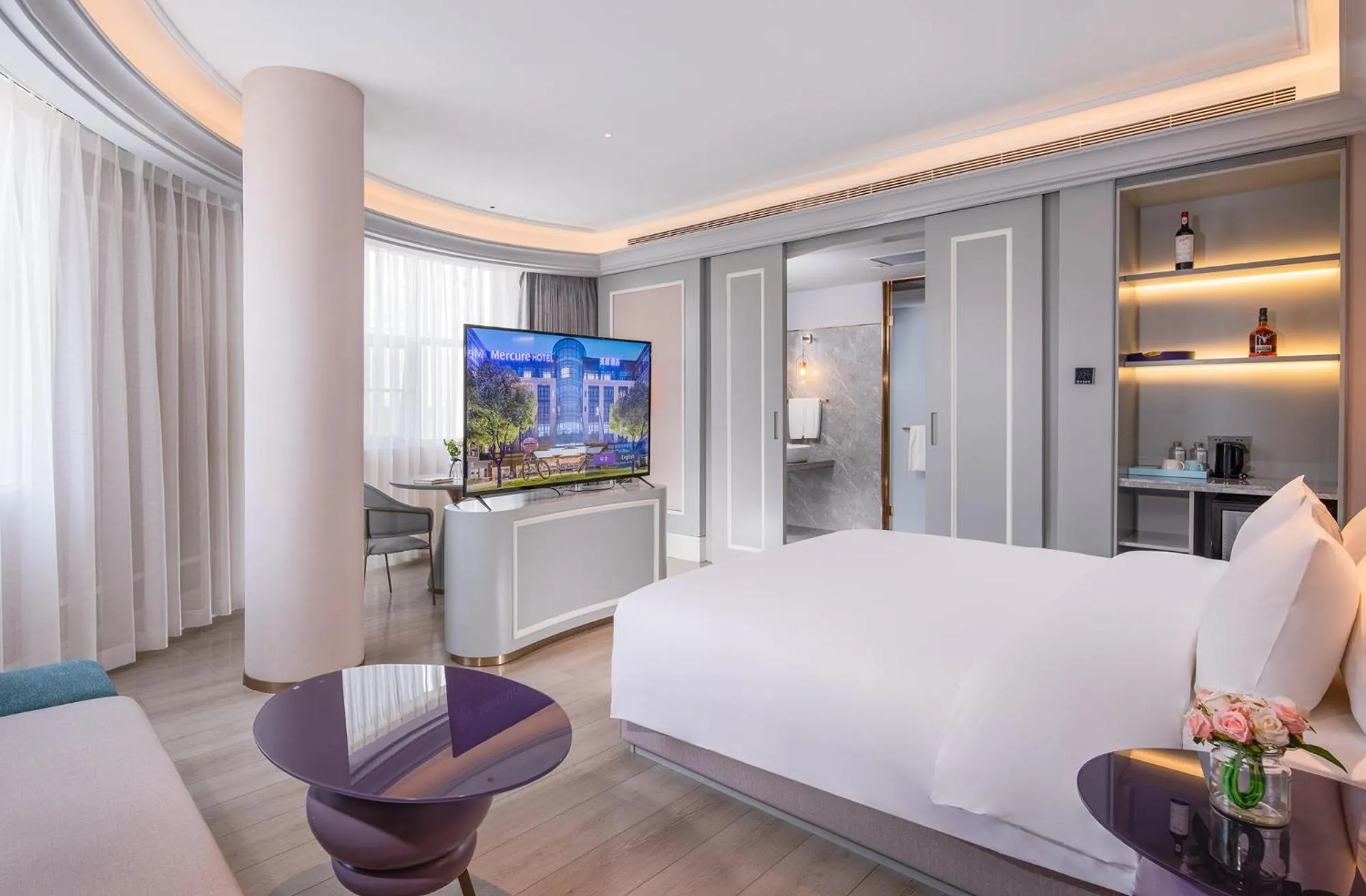 Bed in Mercure Shenzhen Nanshan