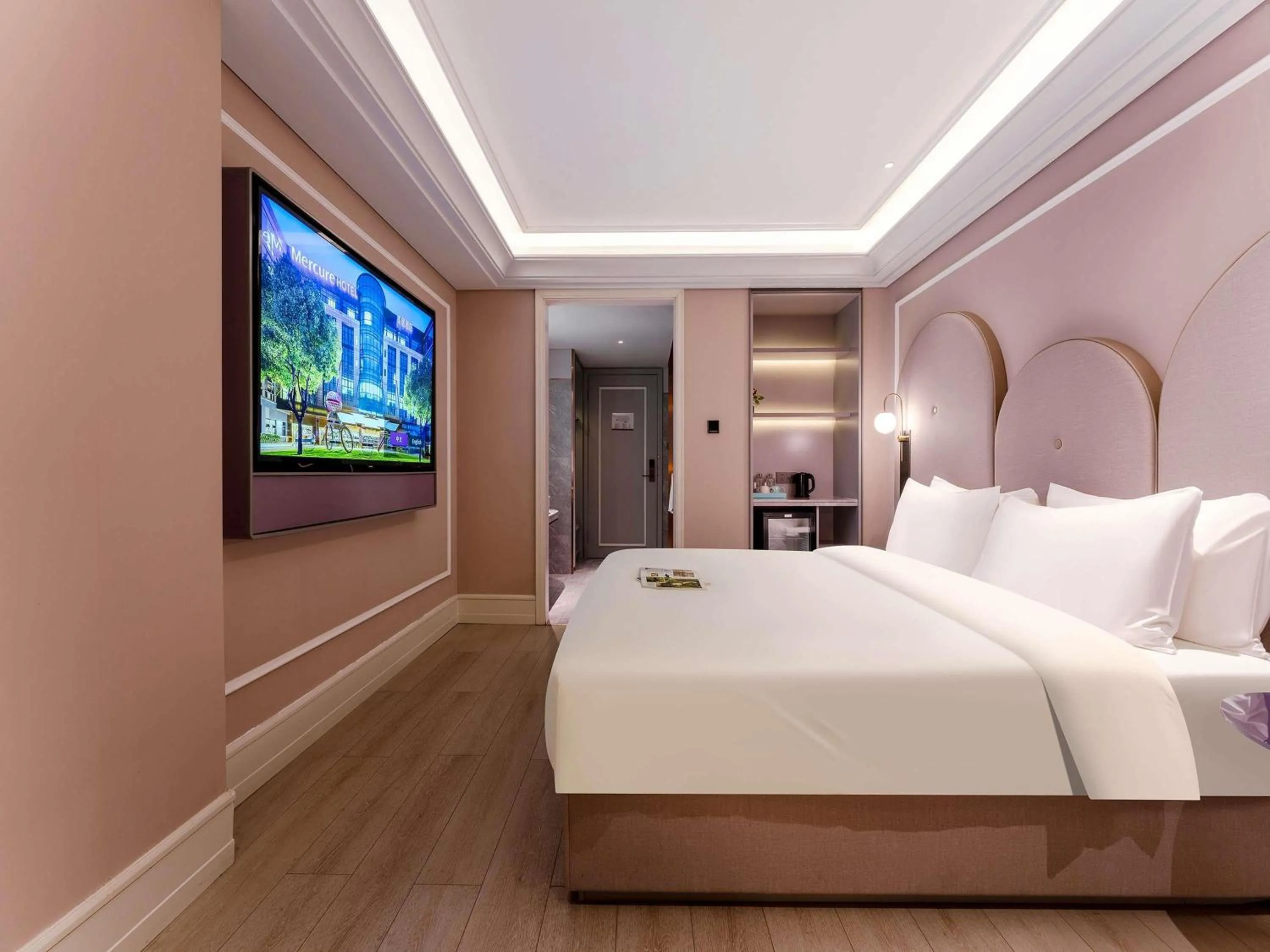 Bedroom, Bed in Mercure Shenzhen Nanshan