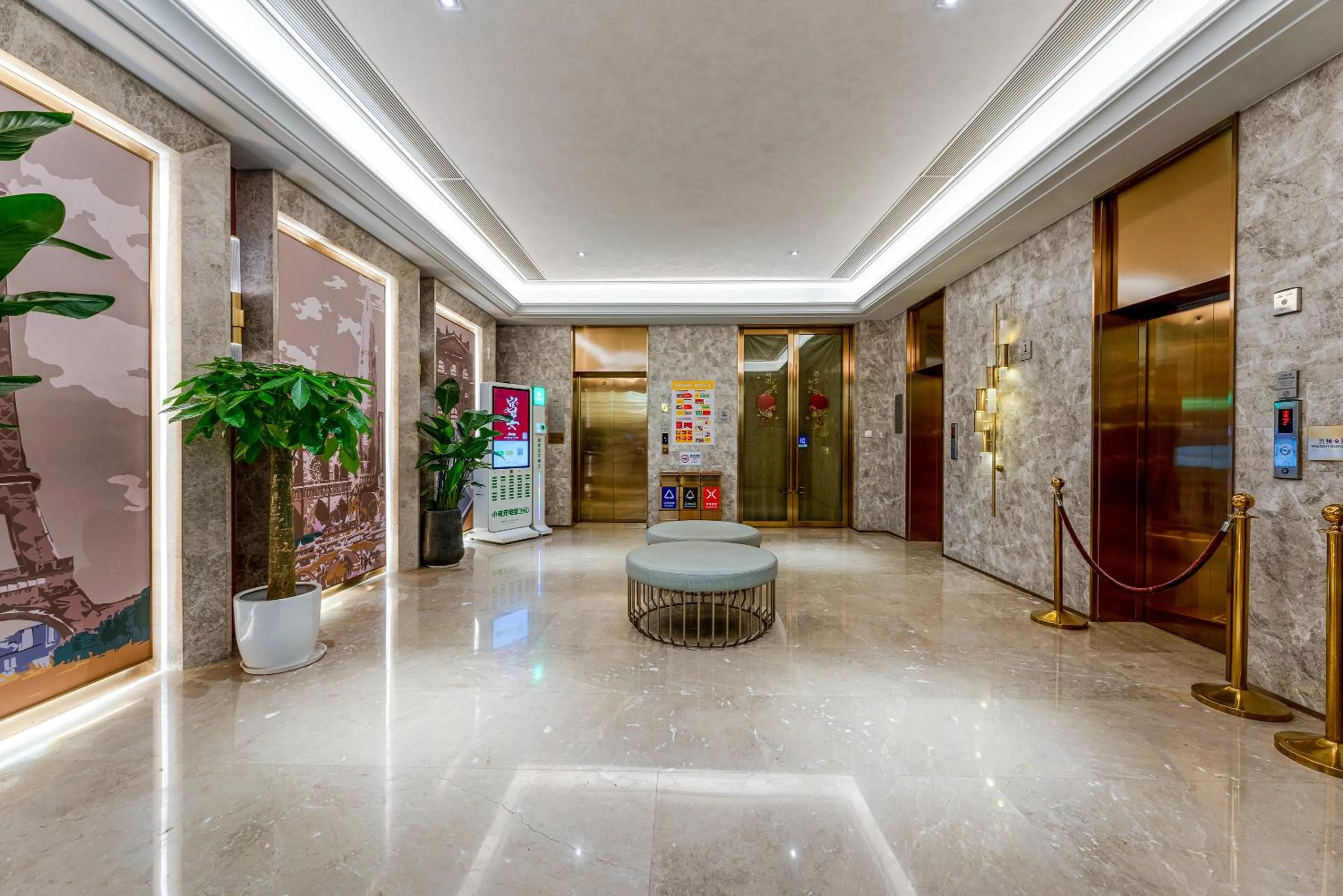 Lobby or reception in Mercure Shenzhen Nanshan