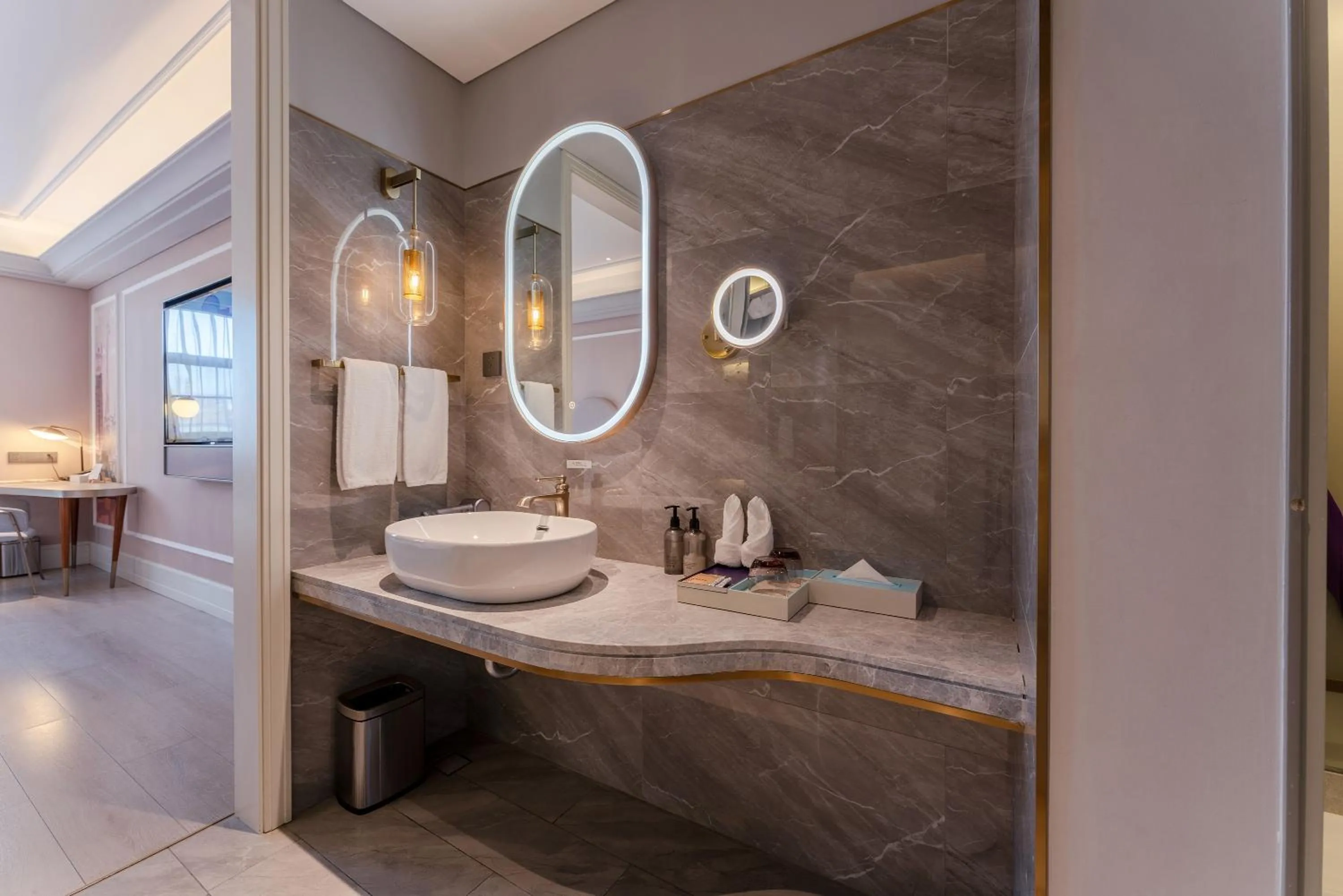 Toilet in Mercure Shenzhen Nanshan